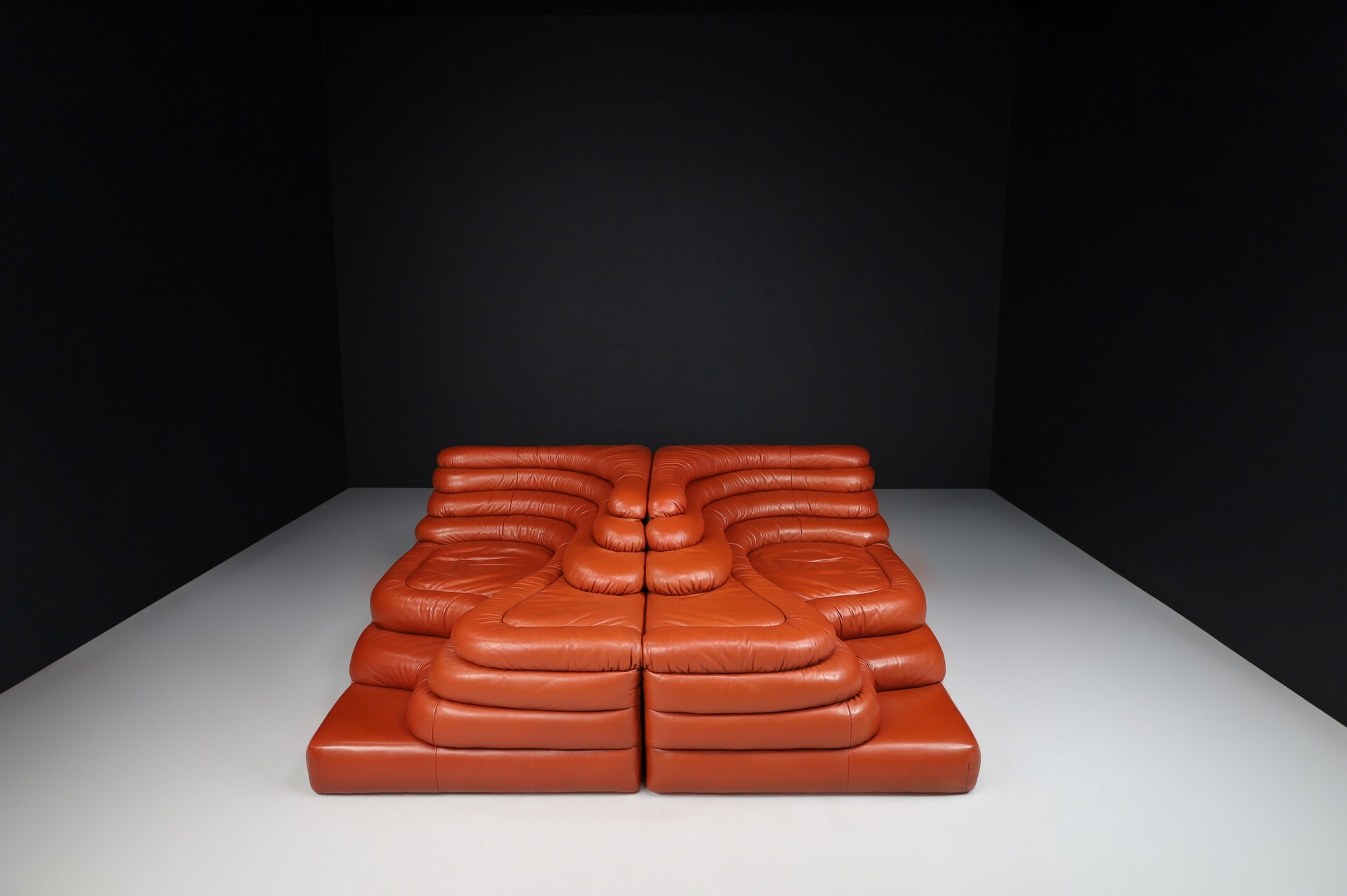 Mid century modern Ubald Klug for De Sede DS 1025 'Terrazza' Landscapes in Leather, Switzerland 1970s Late-20th century