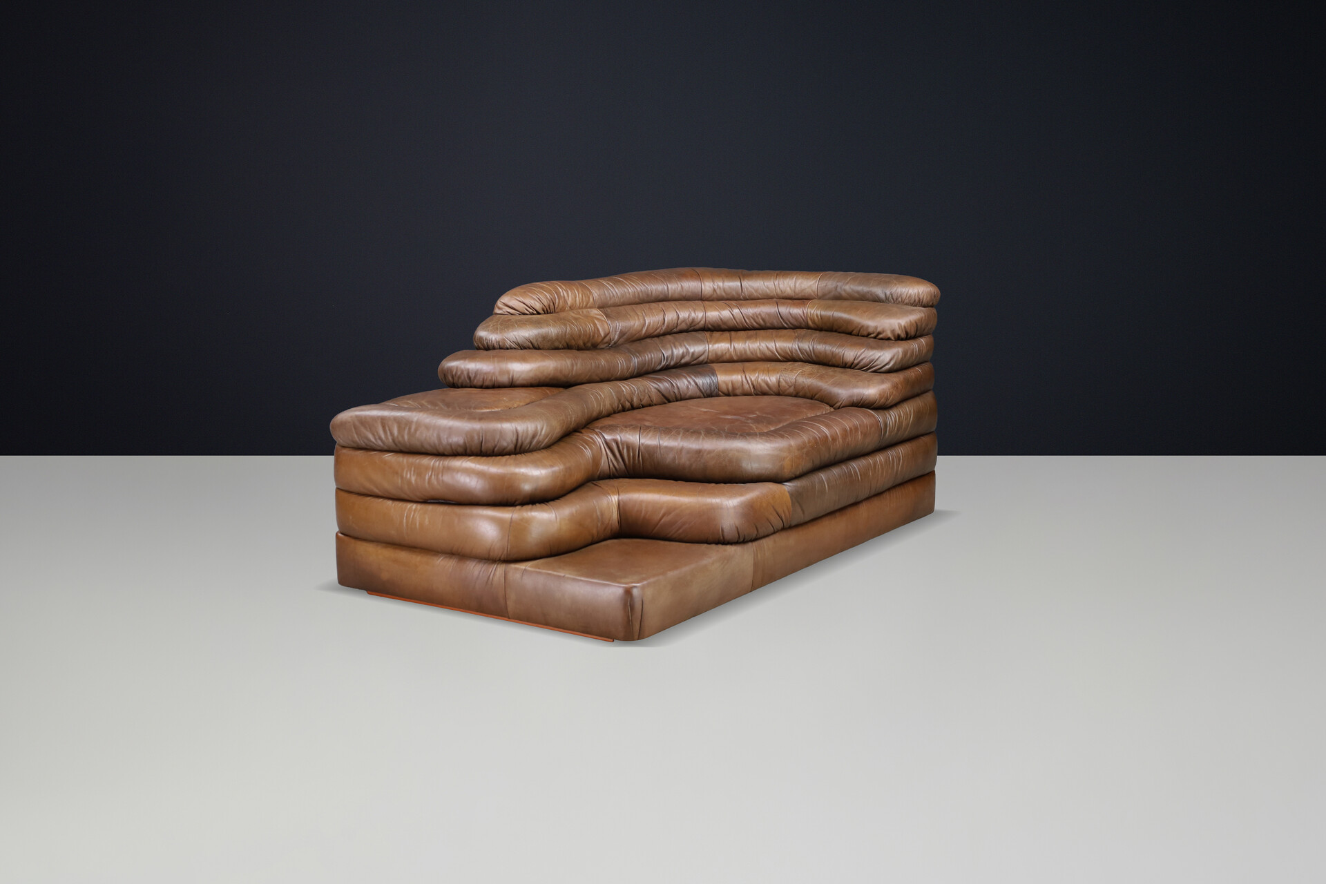 Mid century modern Ubald Klug for De Sede — DS-1025 “Terrazza” Sofa in Patinated Leather, 1970s Late-20th century