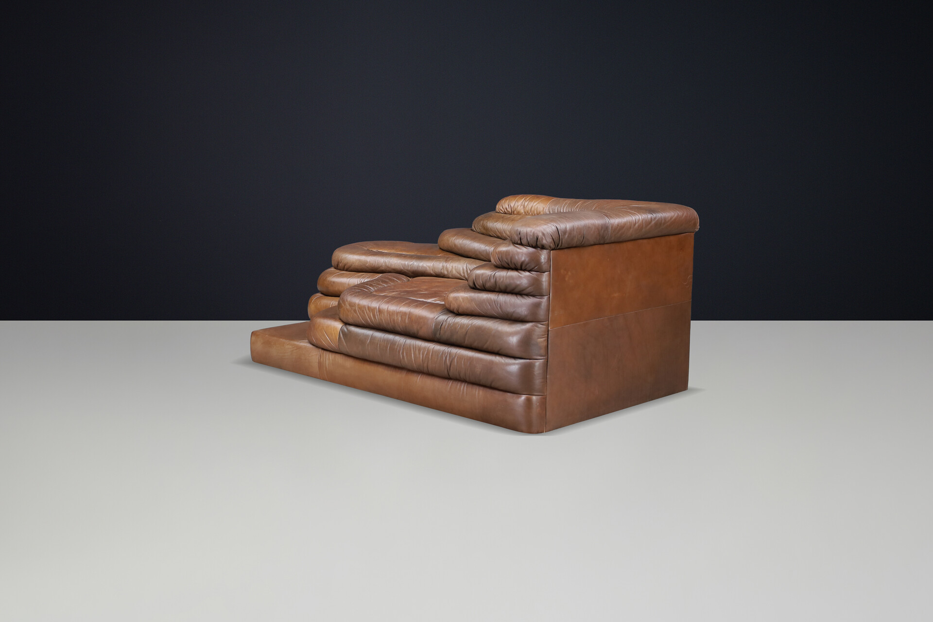 Mid century modern Ubald Klug for De Sede — DS-1025 “Terrazza” Sofa in Patinated Leather, 1970s Late-20th century