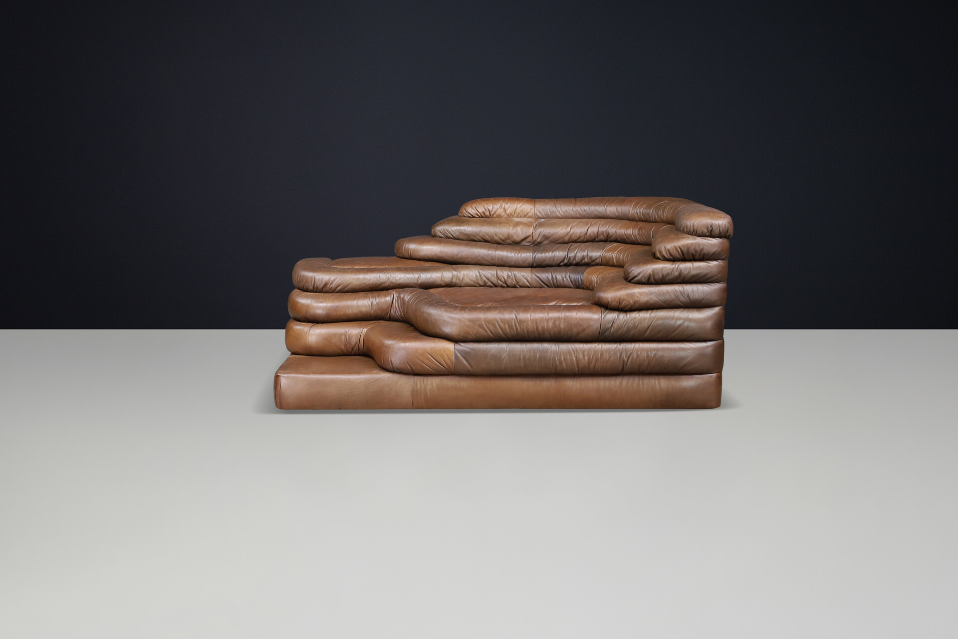 Mid century modern Ubald Klug for De Sede — DS-1025 “Terrazza” Sofa in Patinated Leather, 1970s Late-20th century