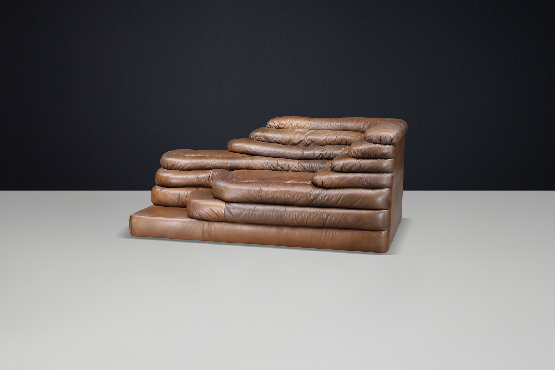 Mid century modern Ubald Klug for De Sede — DS-1025 “Terrazza” Sofa in Patinated Leather, 1970s Late-20th century