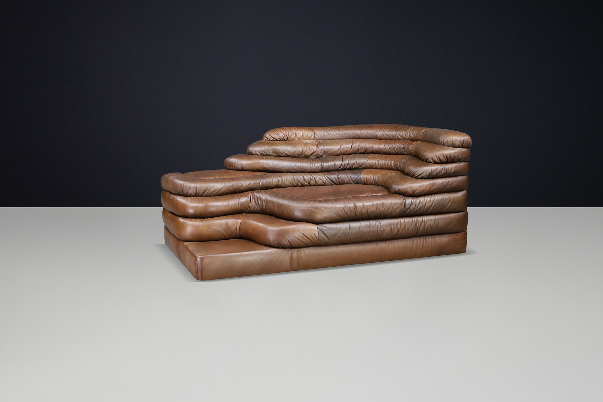 Mid century modern Ubald Klug for De Sede — DS-1025 “Terrazza” Sofa in Patinated Leather, 1970s Late-20th century