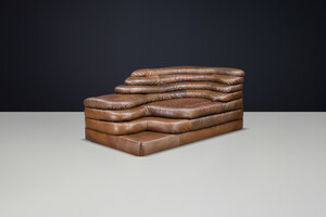 Mid century modern Ubald Klug for De Sede — DS-1025 “Terrazza” Sofa in Patinated Leather, 1970s Late-20th century