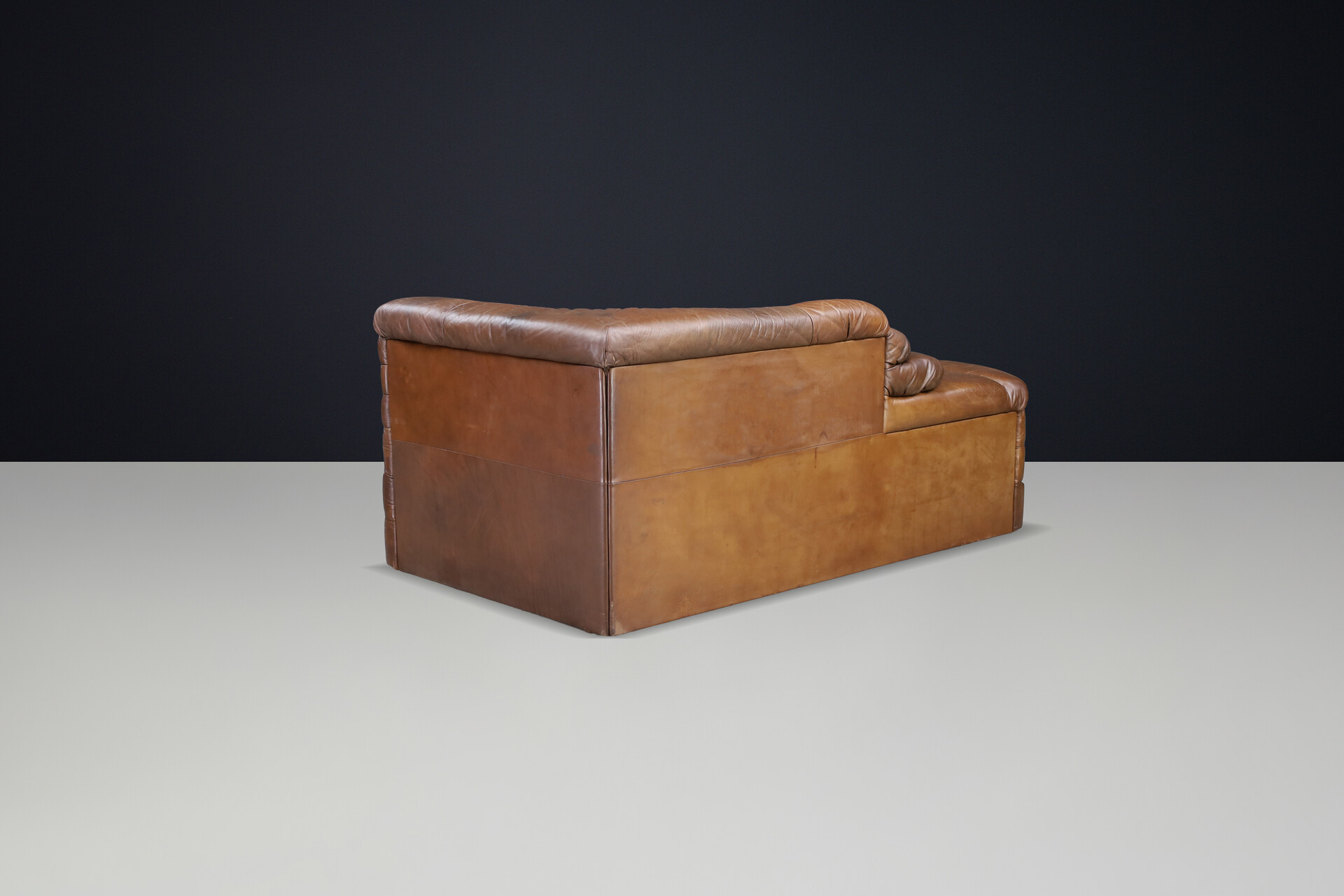 Mid century modern Ubald Klug for De Sede — DS-1025 “Terrazza” Sofa in Patinated Leather, 1970s Late-20th century