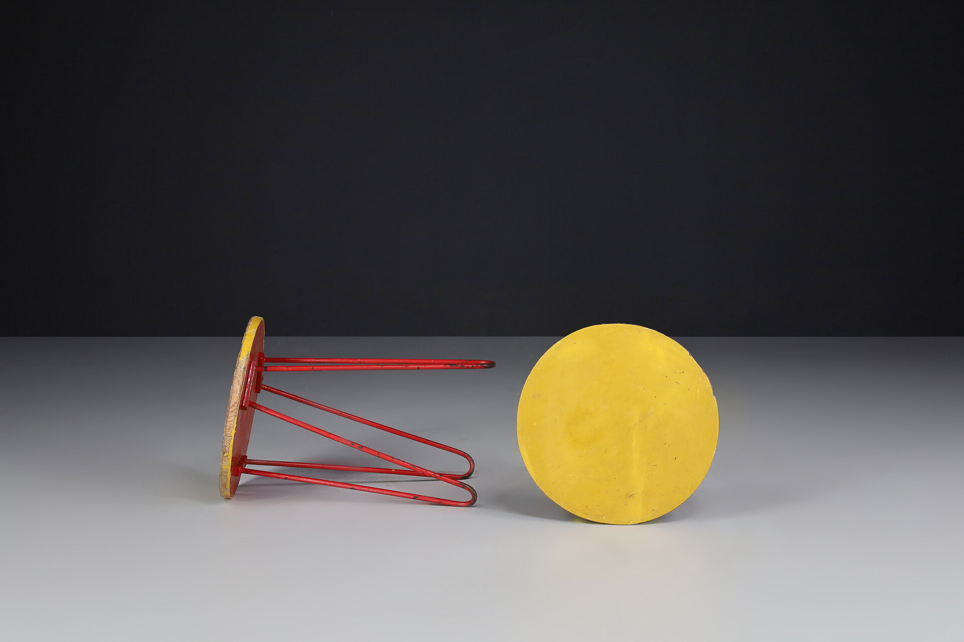 Mid century modern Vintage hairpin stools in patinated metal and wood , France 1960s Mid-20th century