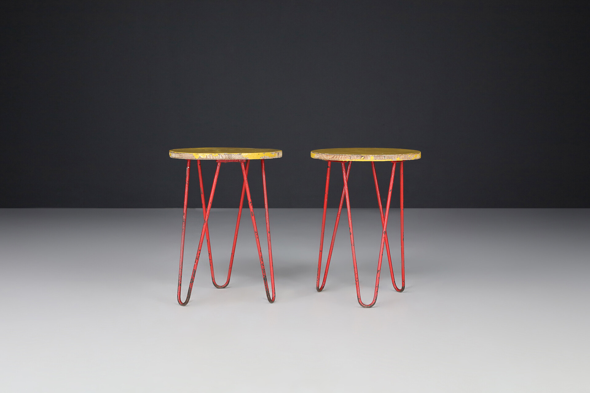 Mid century modern Vintage hairpin stools in patinated metal and wood , France 1960s Mid-20th century