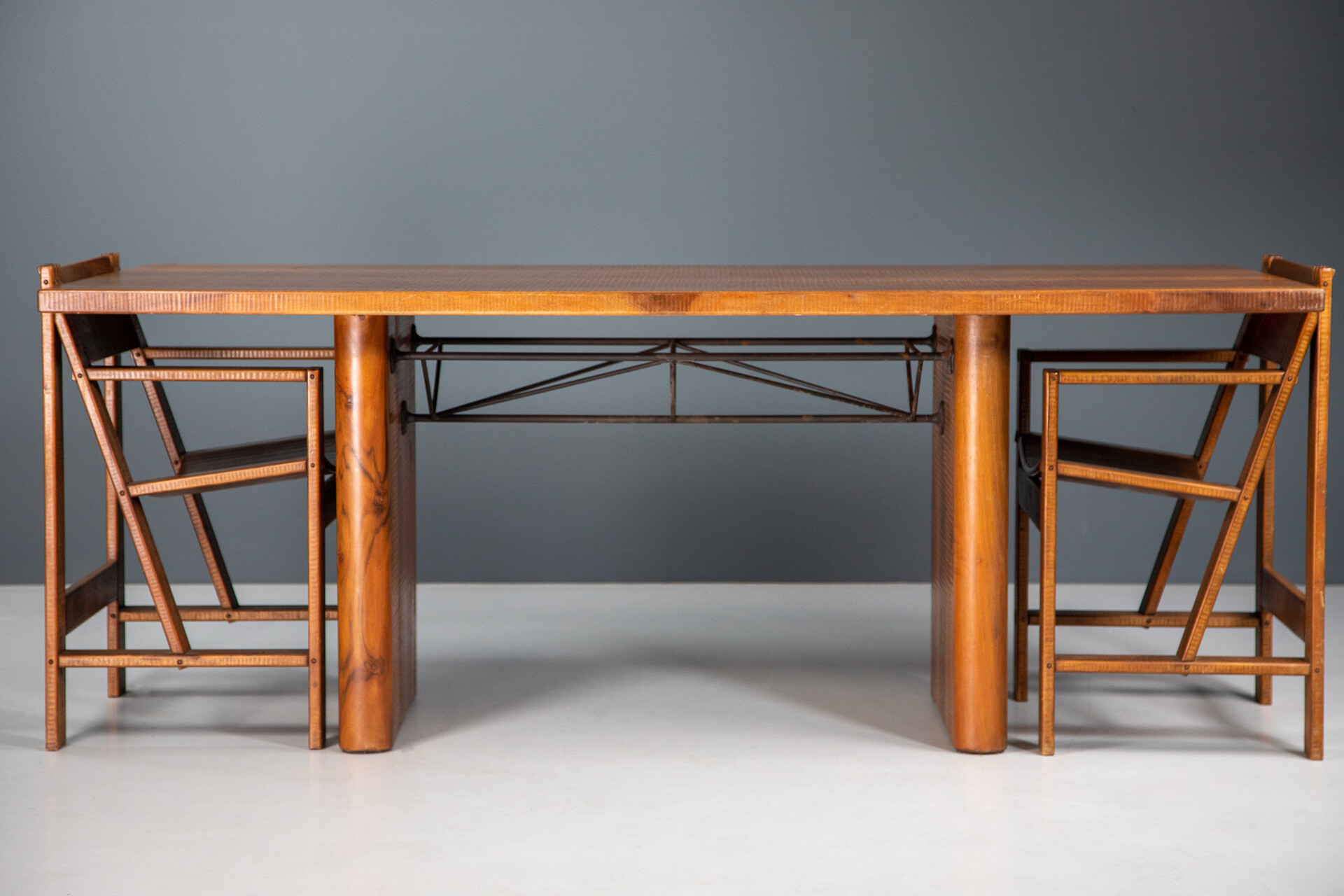 Mid century modern Walnut Dining Room Table / Desk by Giuseppe Rivadossi for Officina Rivadossi, 1970s Late-20th century