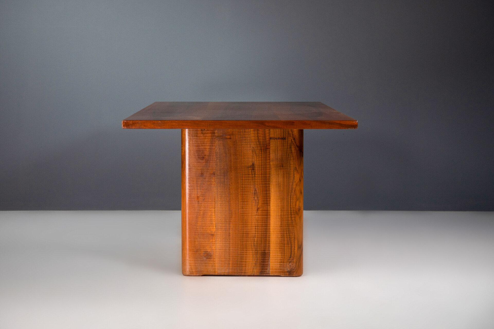 Mid century modern Walnut Dining Room Table / Desk by Giuseppe Rivadossi for Officina Rivadossi, 1970s Late-20th century