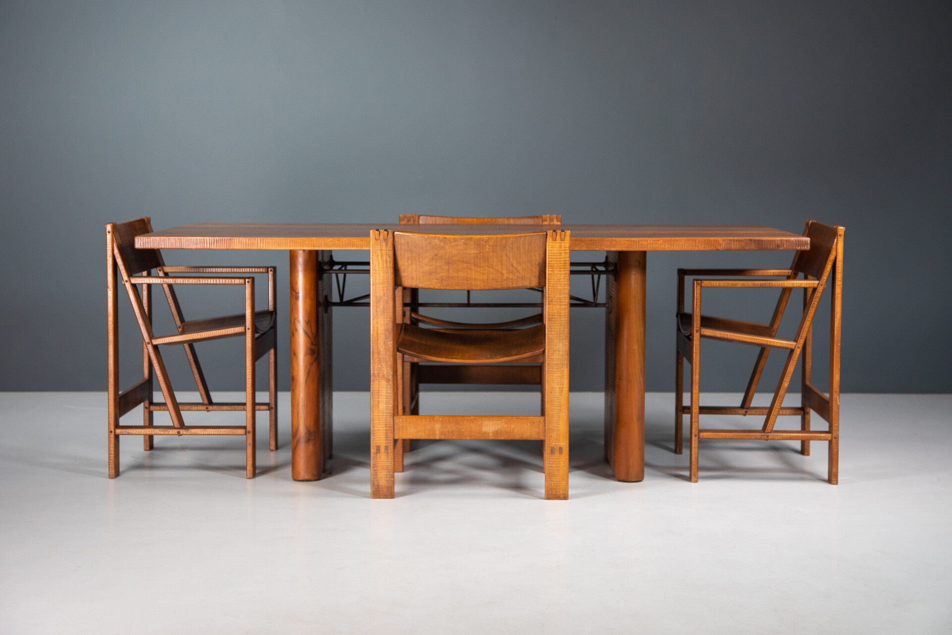 Mid century modern Walnut Dining Room Table / Desk by Giuseppe Rivadossi for Officina Rivadossi, 1970s Late-20th century