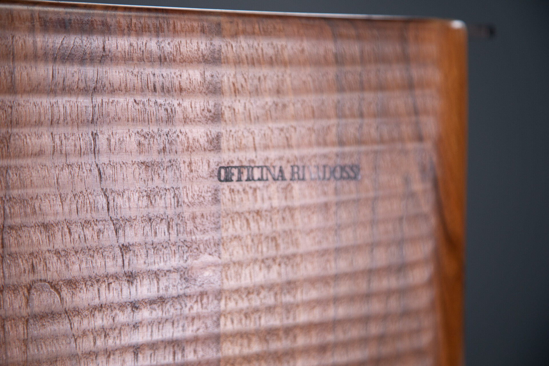 Mid century modern Walnut Dining Room Table / Desk by Giuseppe Rivadossi for Officina Rivadossi, 1970s Late-20th century