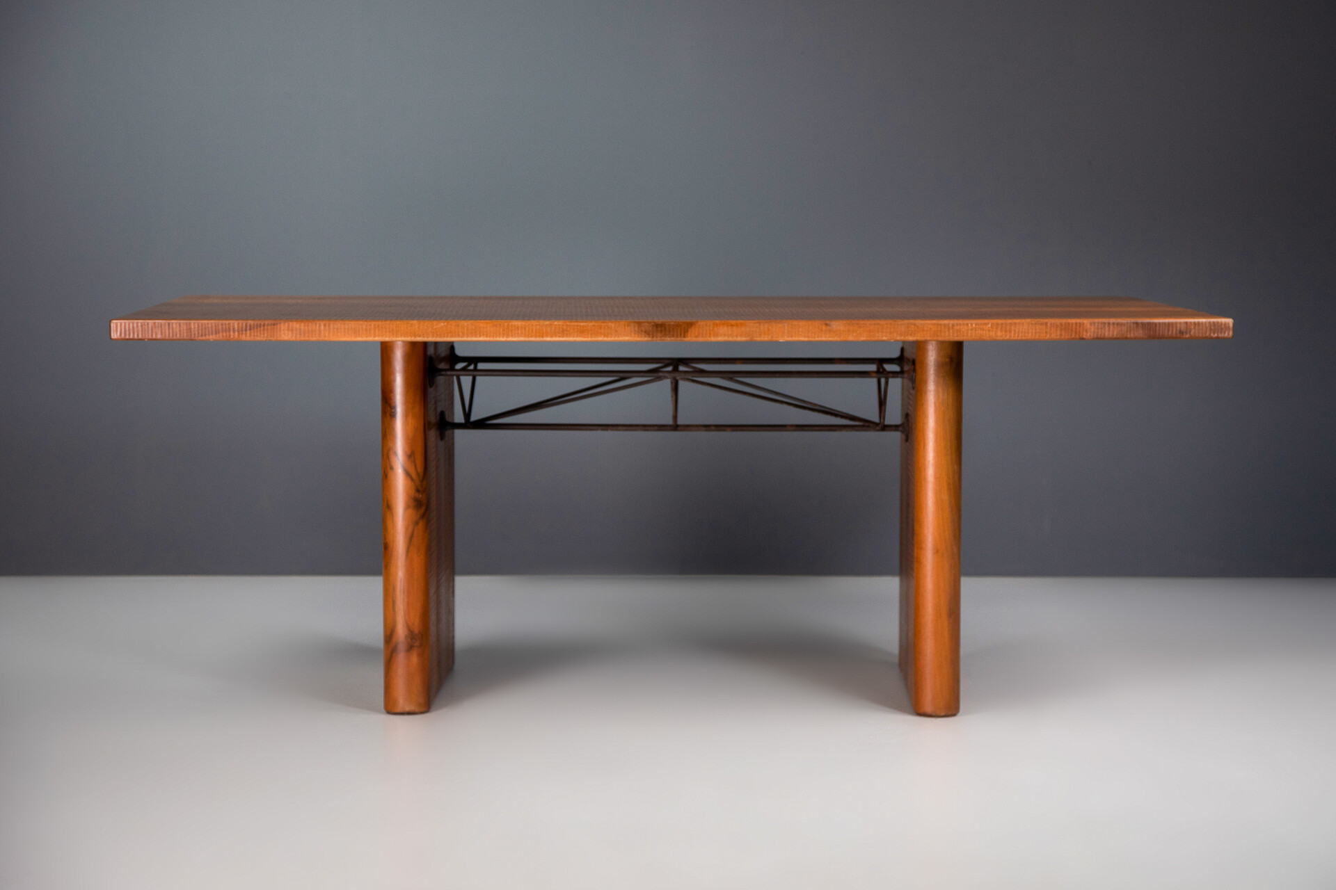 Mid century modern Walnut Dining Room Table / Desk by Giuseppe Rivadossi for Officina Rivadossi, 1970s Late-20th century