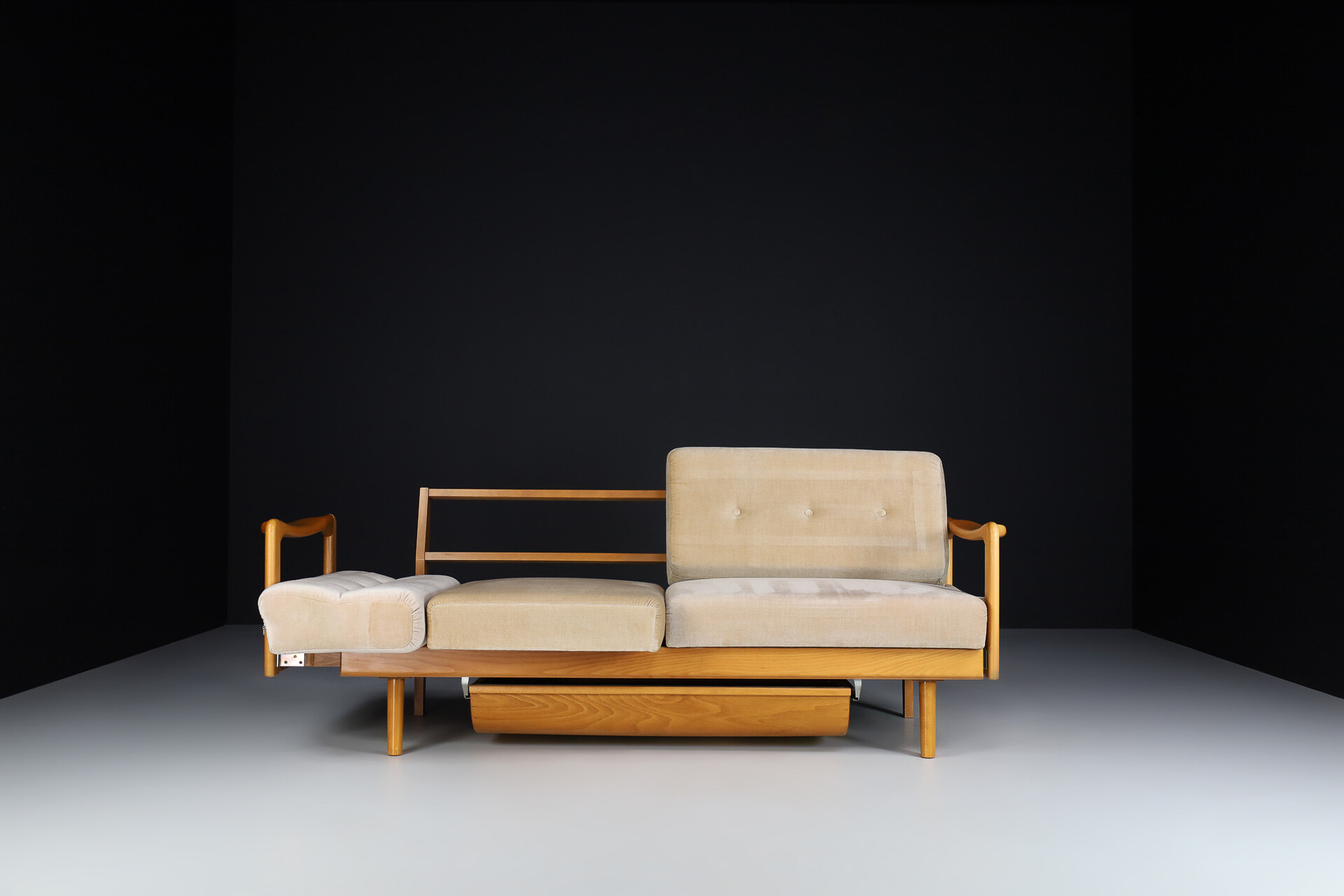 Mid century modern Walter Knoll for Knoll 