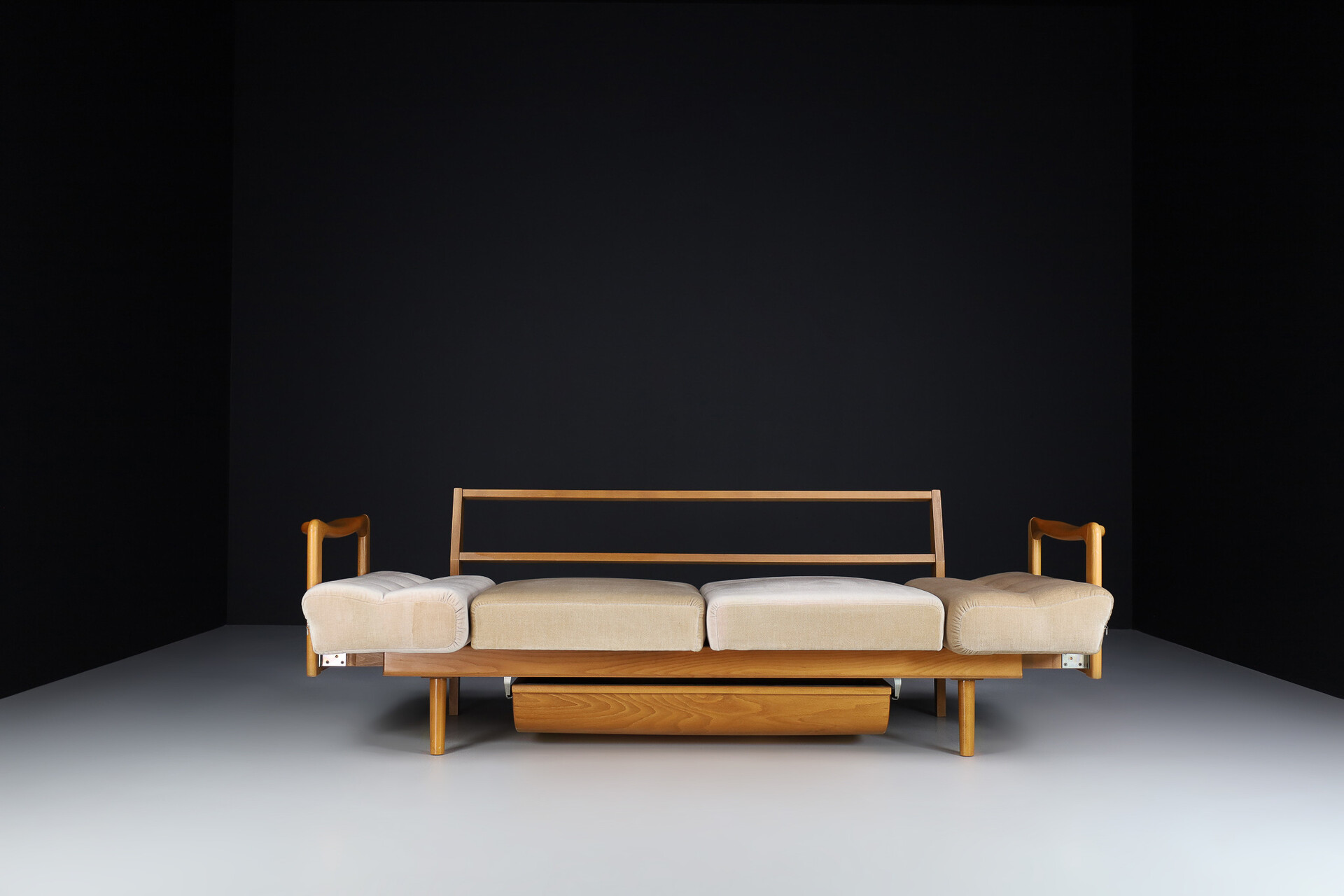 Mid century modern Walter Knoll for Knoll 