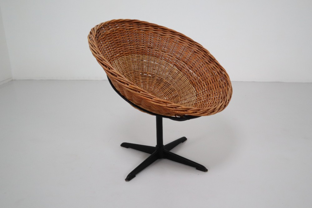Mid century modern Wicker 6 x Mid-Century French Wicker Turning Chair Mid-20th century