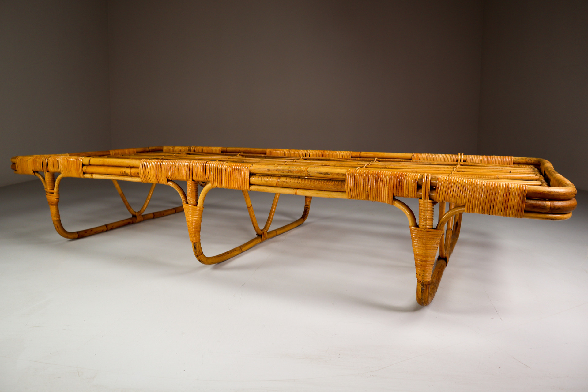 Mid century modern Wicker and Bamboo Daybed France 1960s Mid-20th century