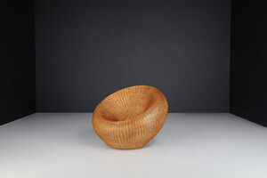 Mid century modern Wicker and Easy-Lounge-Patio Chair Designed In Spain 1960s Mid-20th century