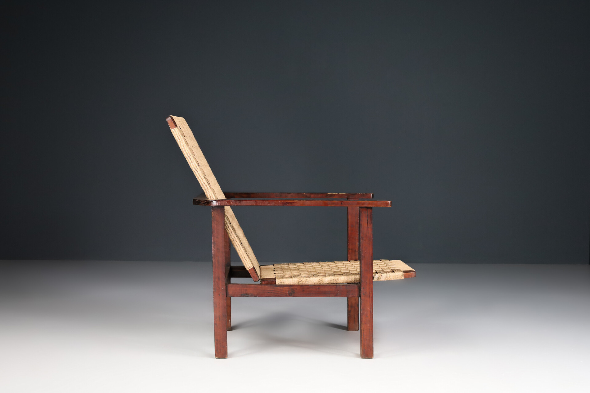 Mid century modern Wicker and wood Easy-Lounge-Patio Chair Designed In France 1960s Mid-20th century