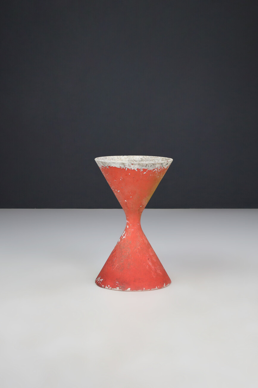 Mid century modern Willy Guhl Concrete Diablo Planter, Switzerland 1960s Mid-20th century