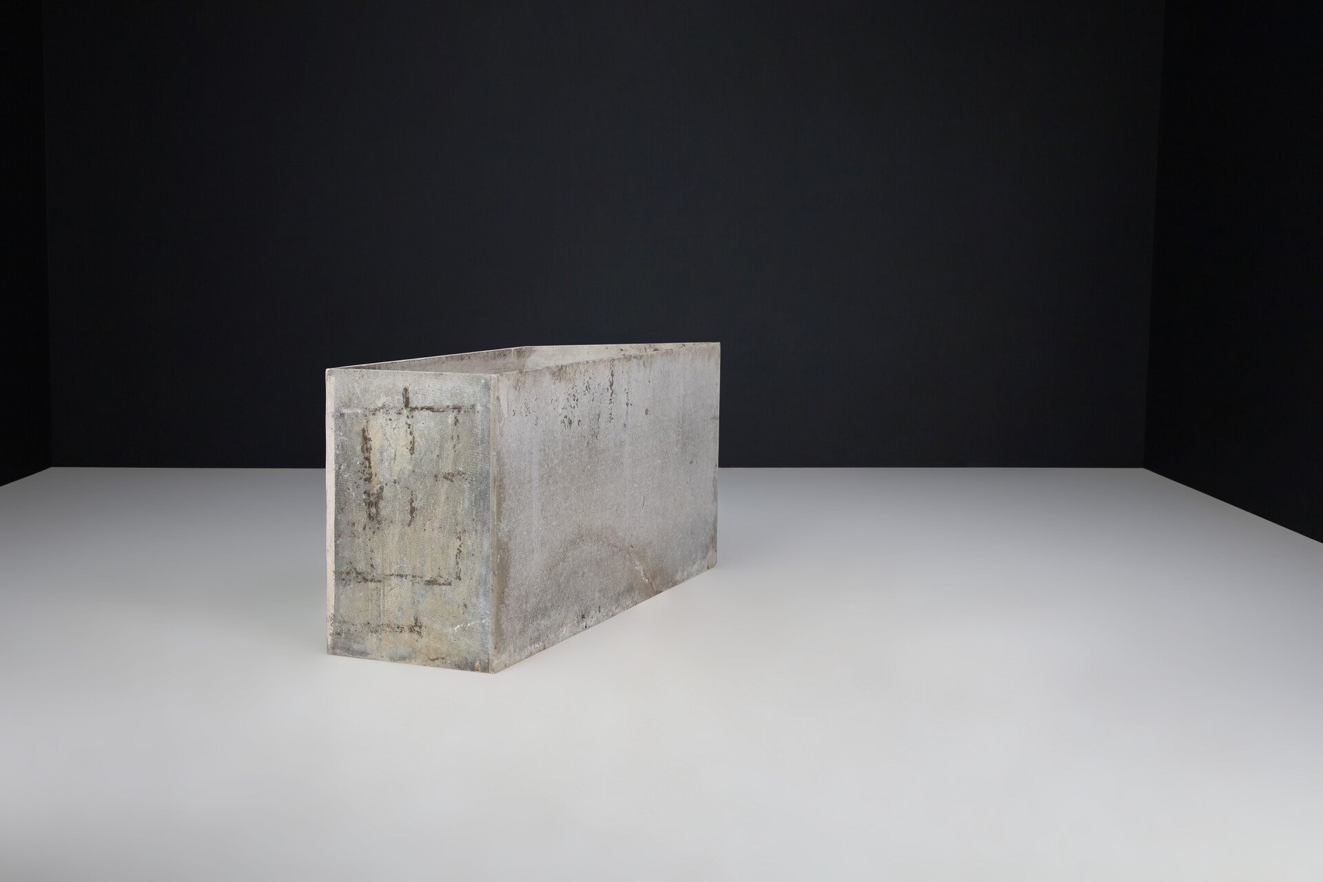 Mid century modern Willy Guhl Concrete Planter, Switzerland 1960s Mid-20th century