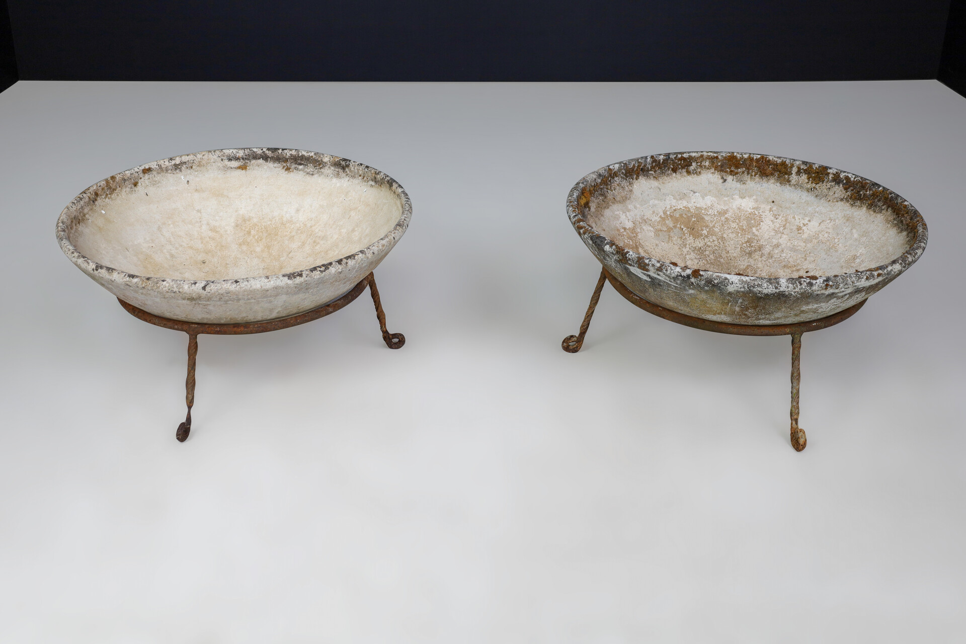 Mid century modern Willy Guhl Concrete Planters, Switzerland 1960s Mid-20th century