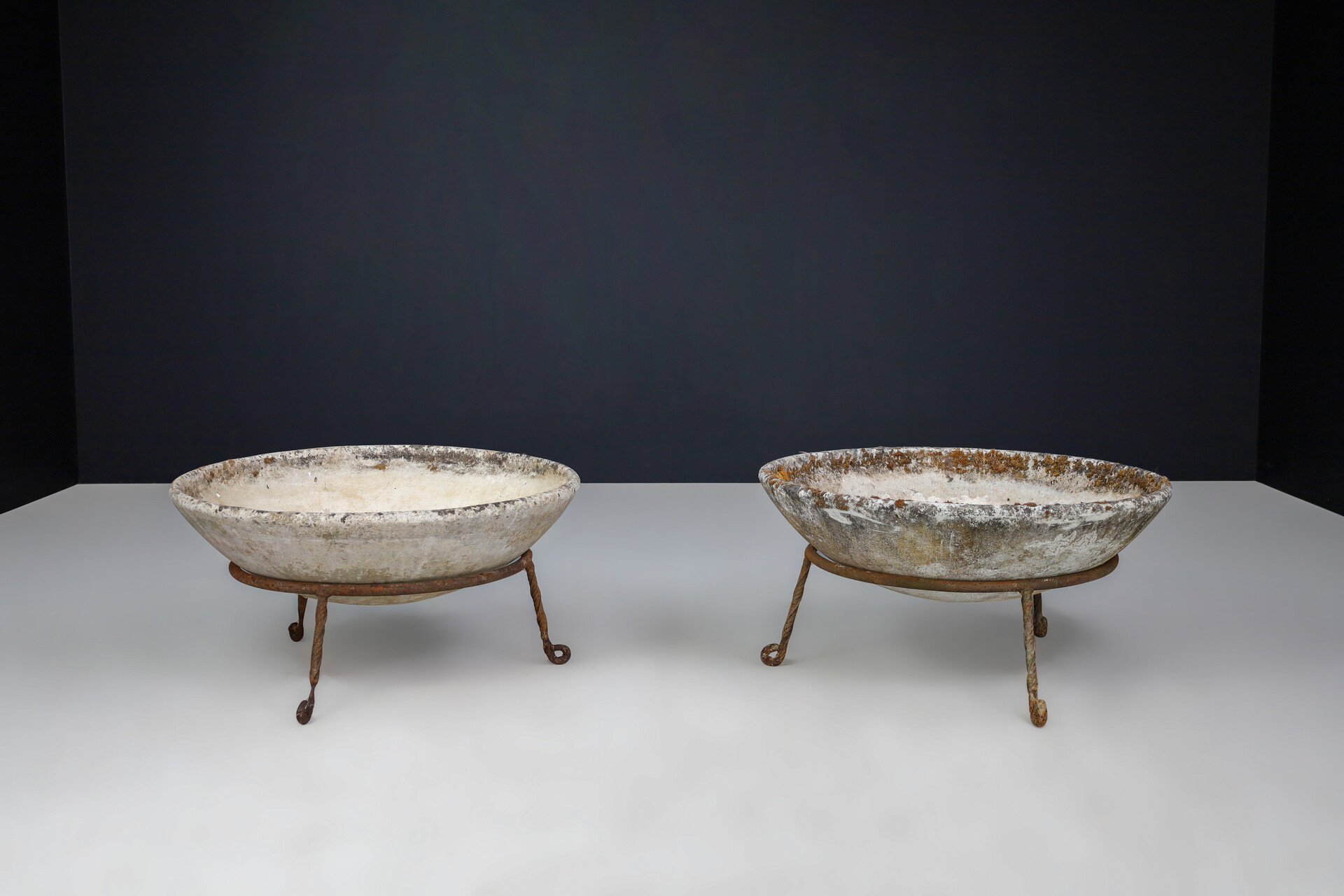 Mid century modern Willy Guhl Concrete Planters, Switzerland 1960s Mid-20th century