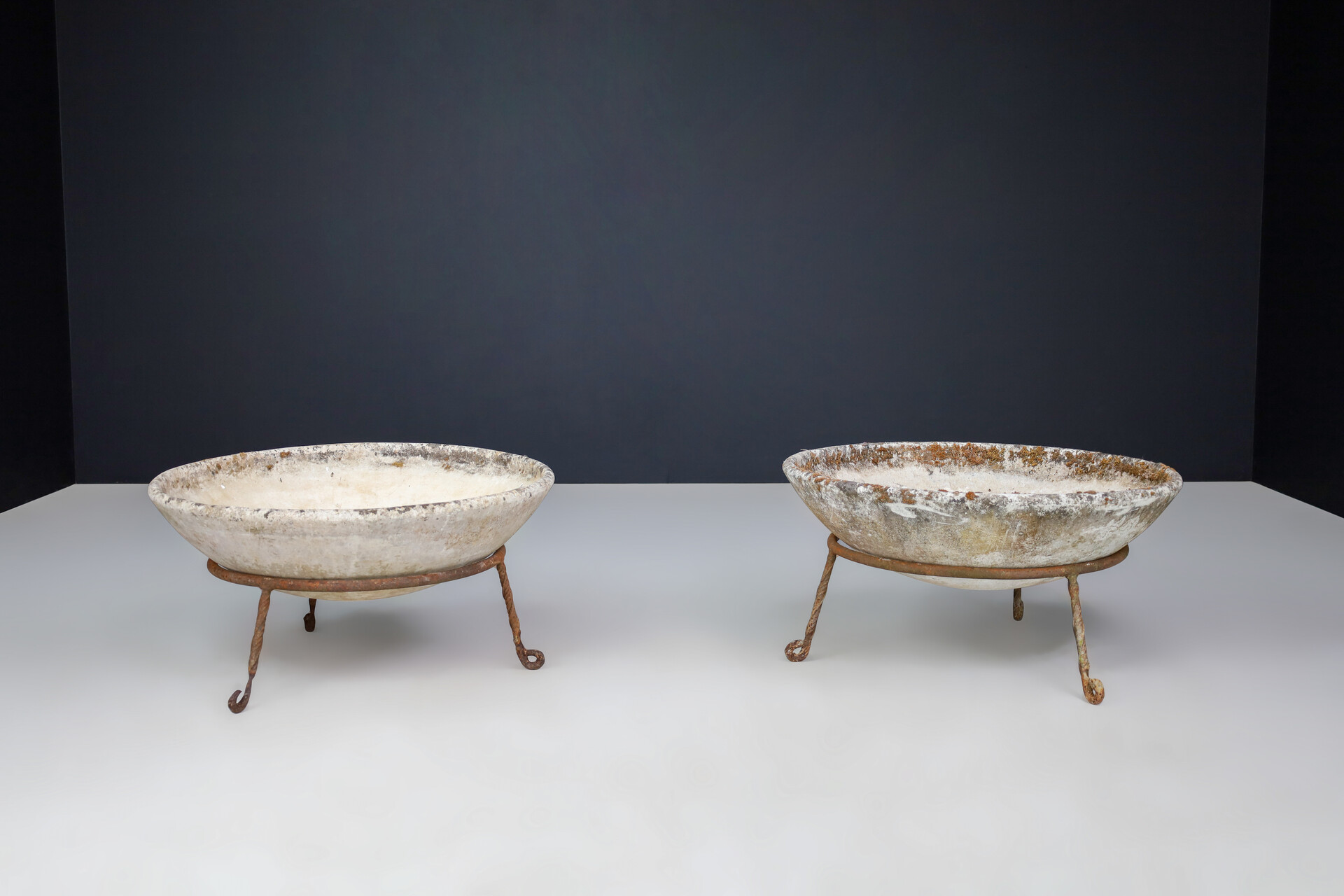 Mid century modern Willy Guhl Concrete Planters, Switzerland 1960s Mid-20th century