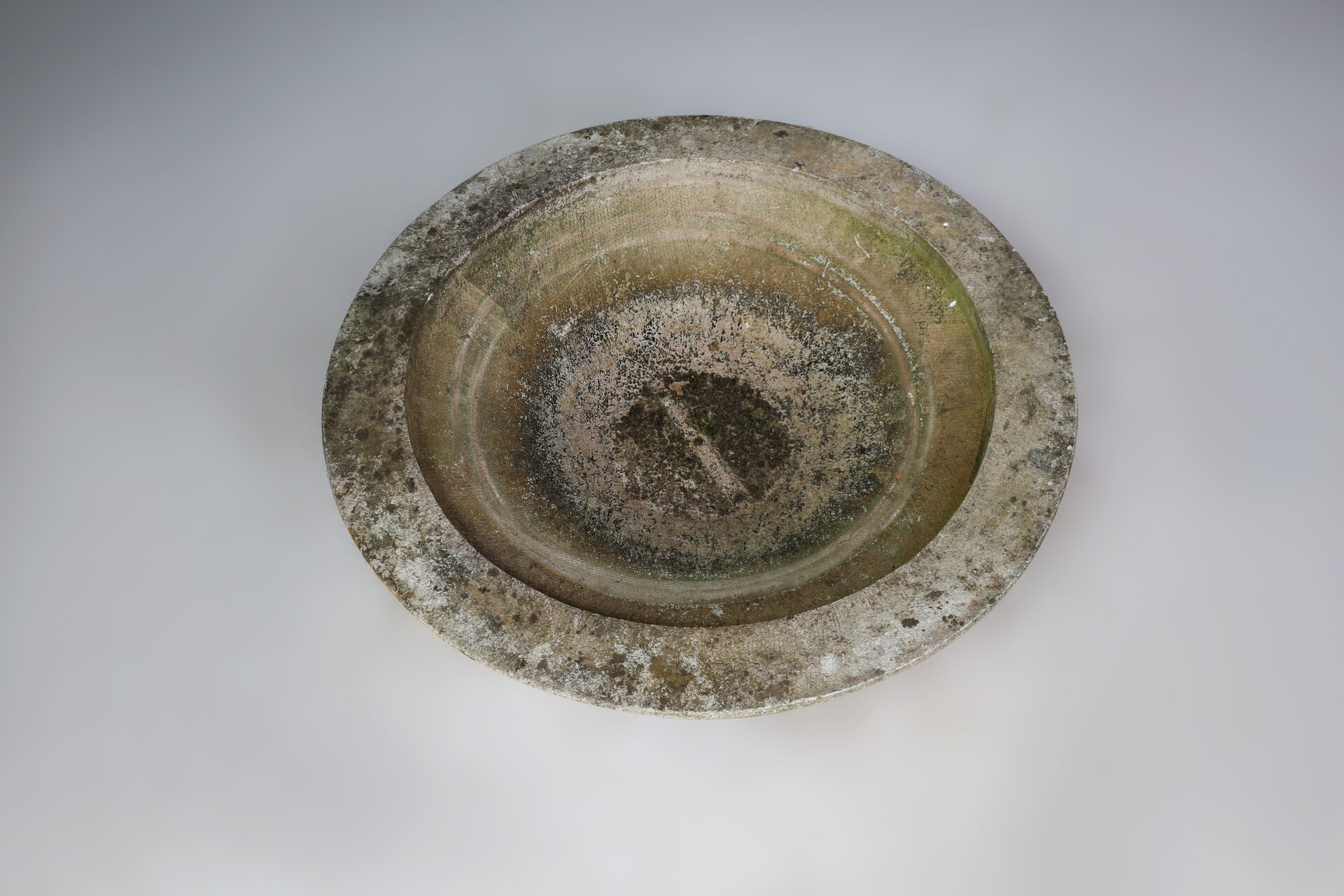 Mid century modern Willy Guhl Concrete round Planter, Switzerland 1960s Mid-20th century