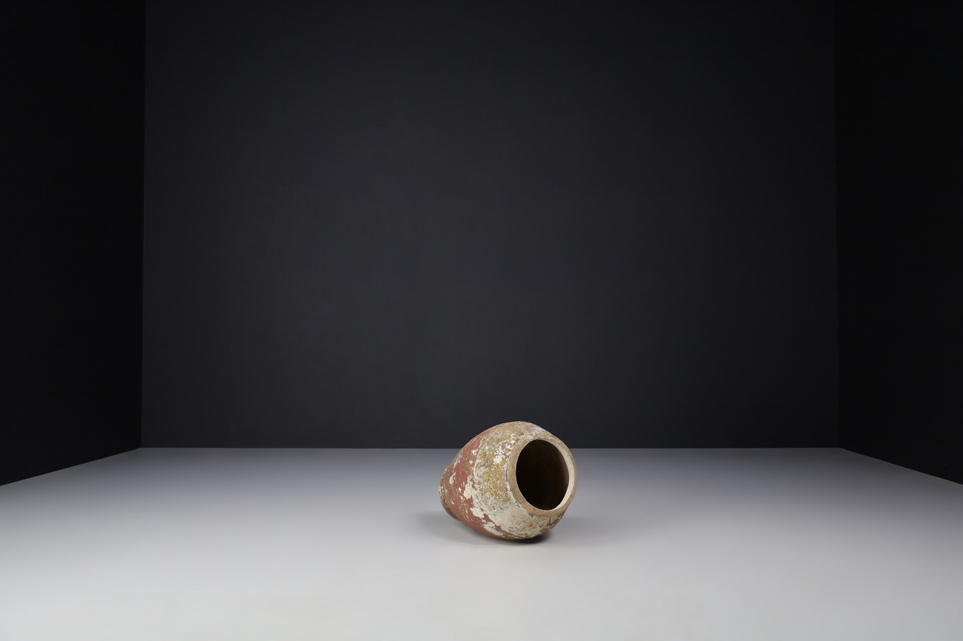 Mid century modern Willy Guhl Concrete Urn / Planter, Switzerland 1960s Mid-20th century