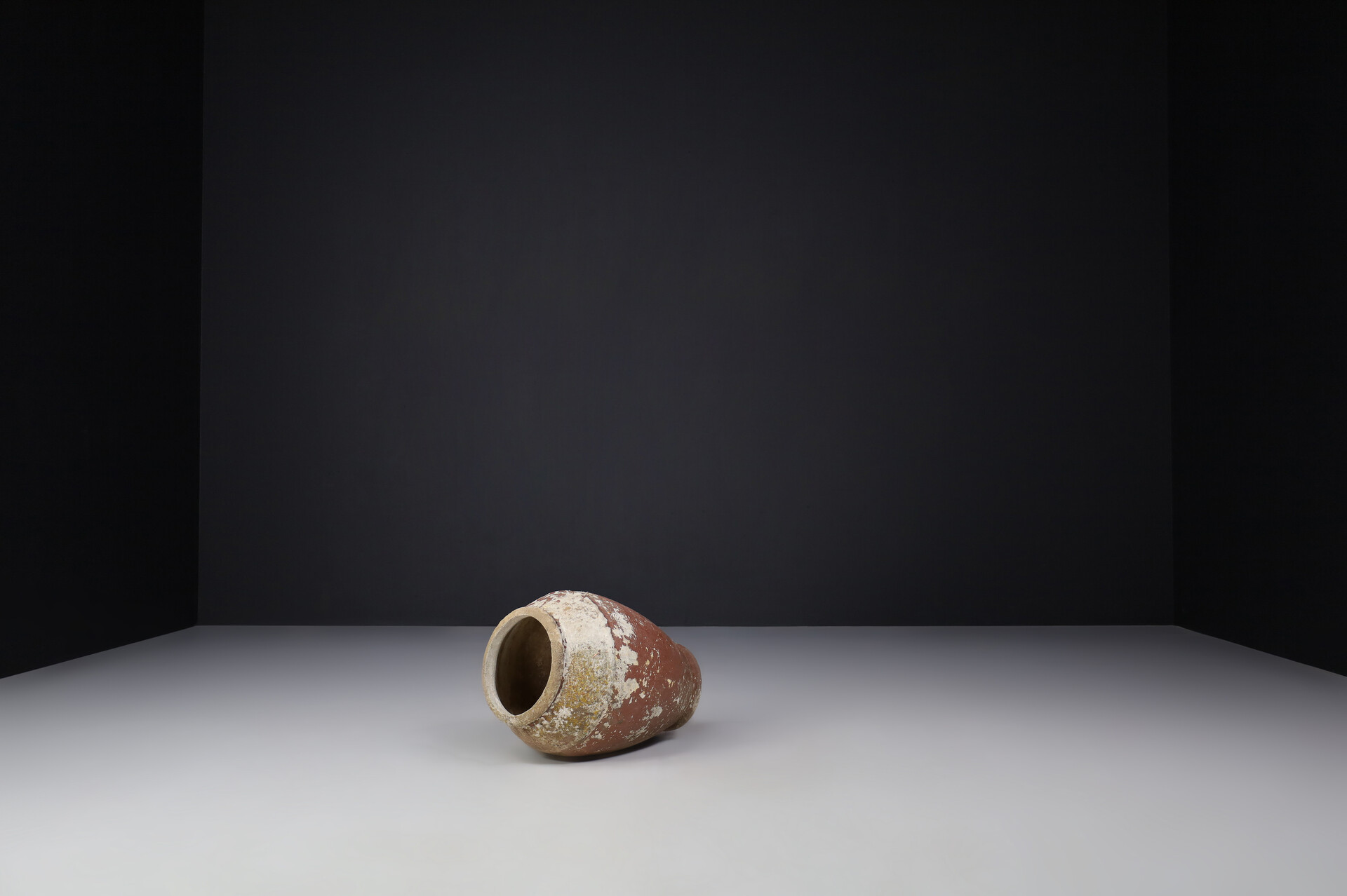 Mid century modern Willy Guhl Concrete Urn / Planter, Switzerland 1960s Mid-20th century