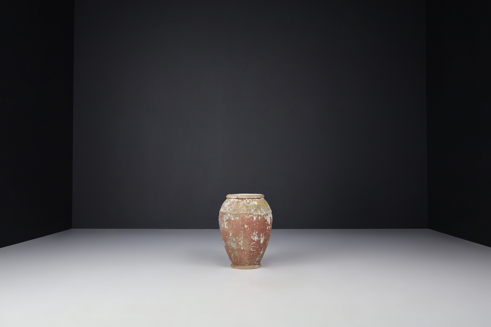 Mid century modern Willy Guhl Concrete Urn / Planter, Switzerland 1960s Mid-20th century