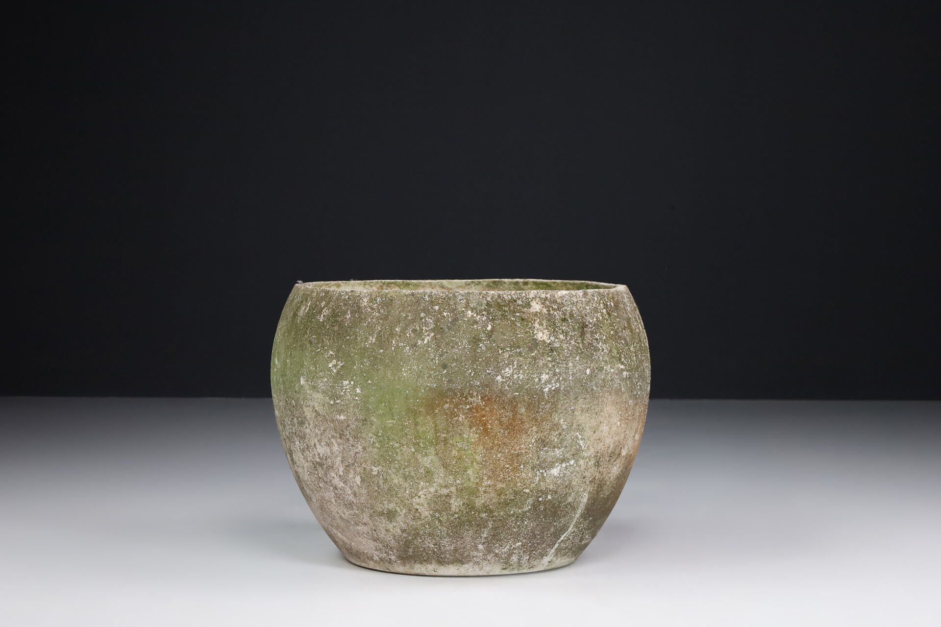 Mid century modern Willy Guhl Planter in Concrete, Switserland 1970 Mid-20th century