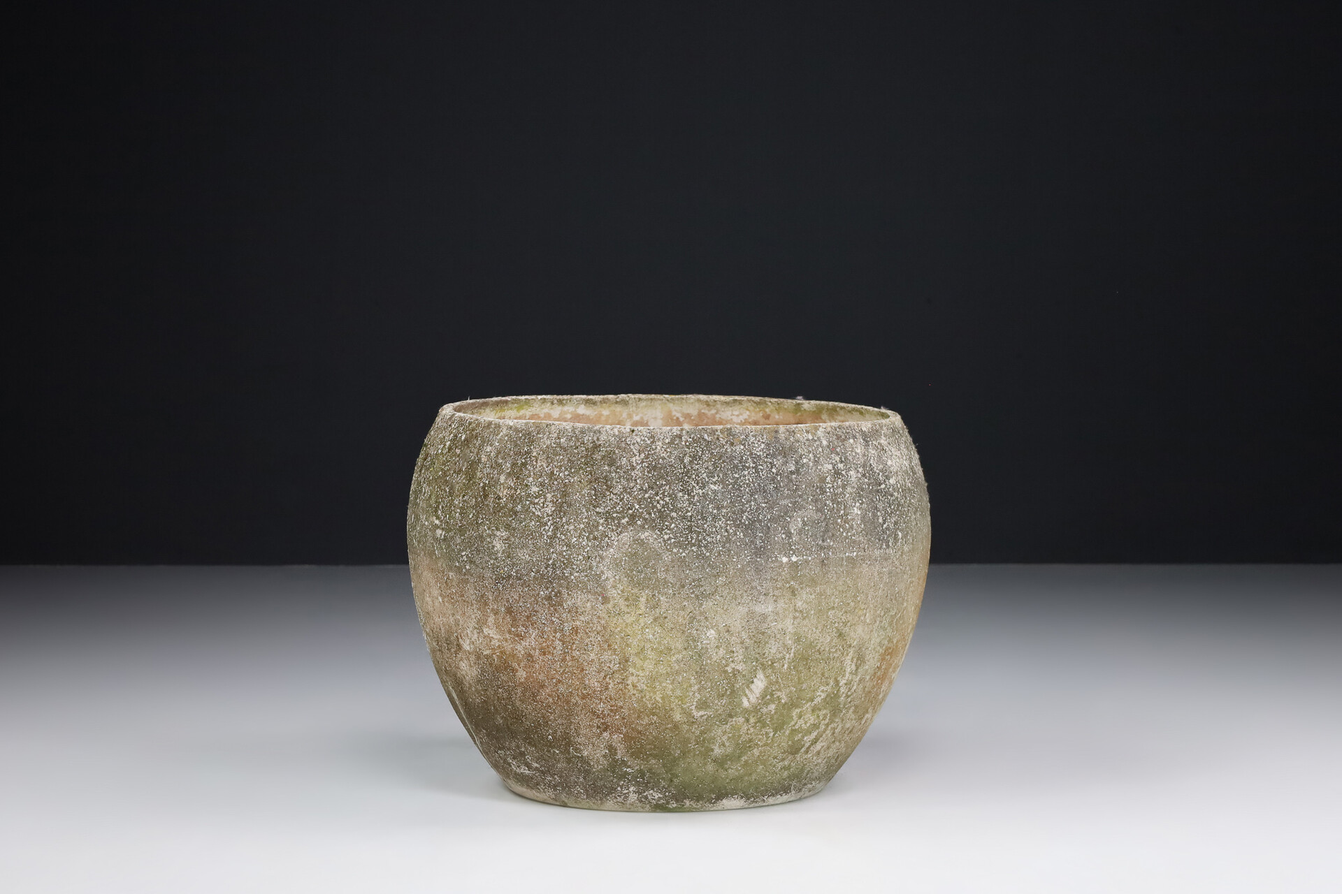 Mid century modern Willy Guhl Planter in Concrete, Switserland 1970 Mid-20th century