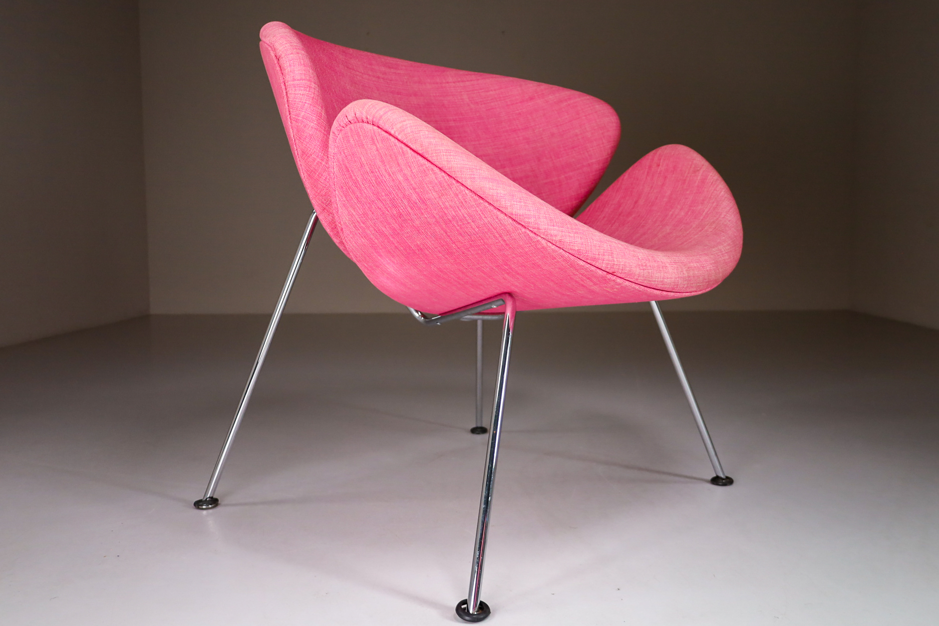 Mid Century Orange Slice Chair by Pierre Paulin for Artifort. The Netherlands Late-20th century