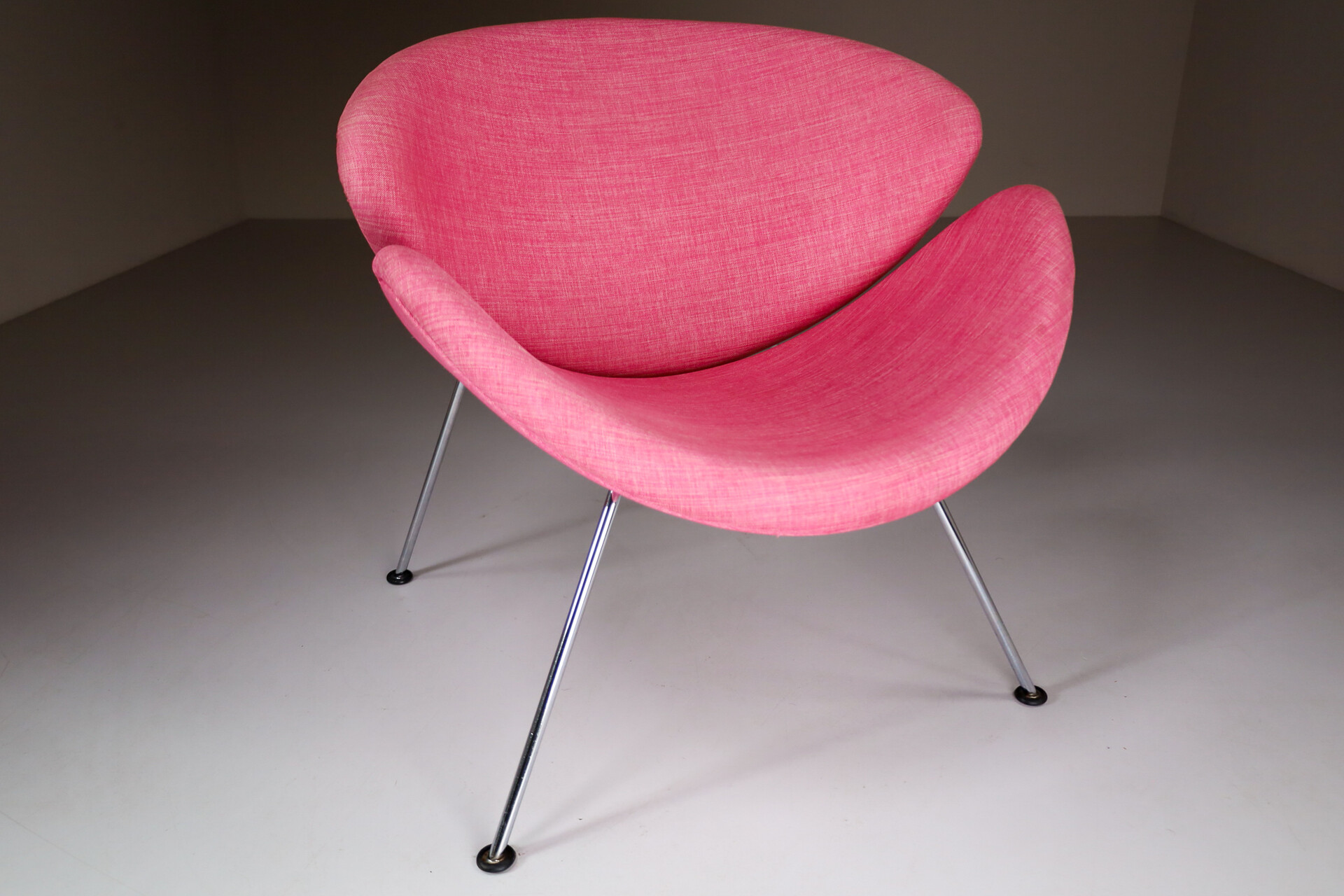 Mid Century Orange Slice Chair by Pierre Paulin for Artifort. The Netherlands Late-20th century