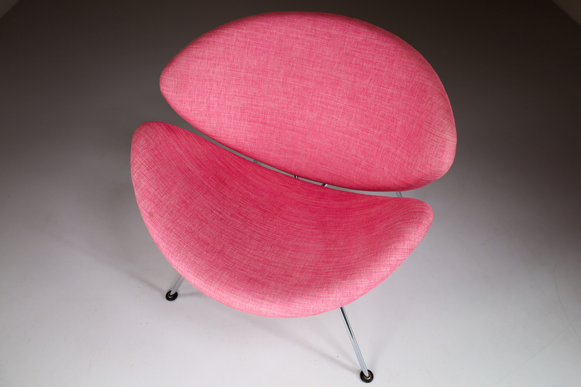 Mid Century Orange Slice Chair by Pierre Paulin for Artifort. The Netherlands Late-20th century