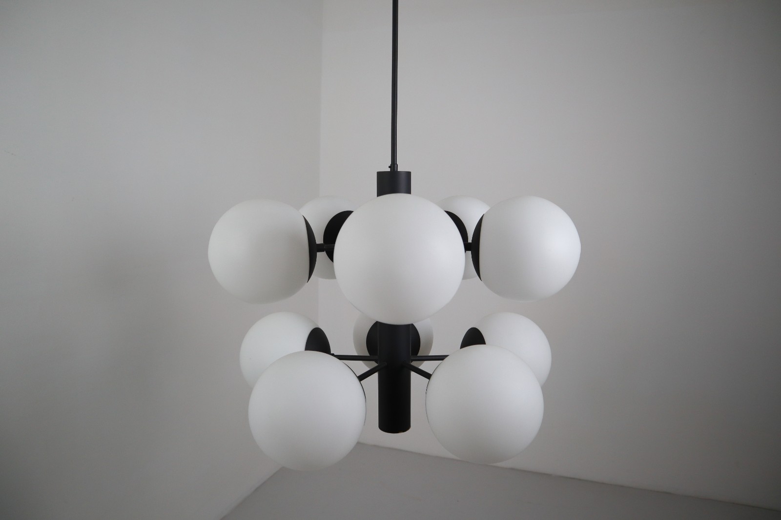 Midcentury Molecular Structure Chandeliers with Ten Handblown Opal Glass Globes Mid-20th century