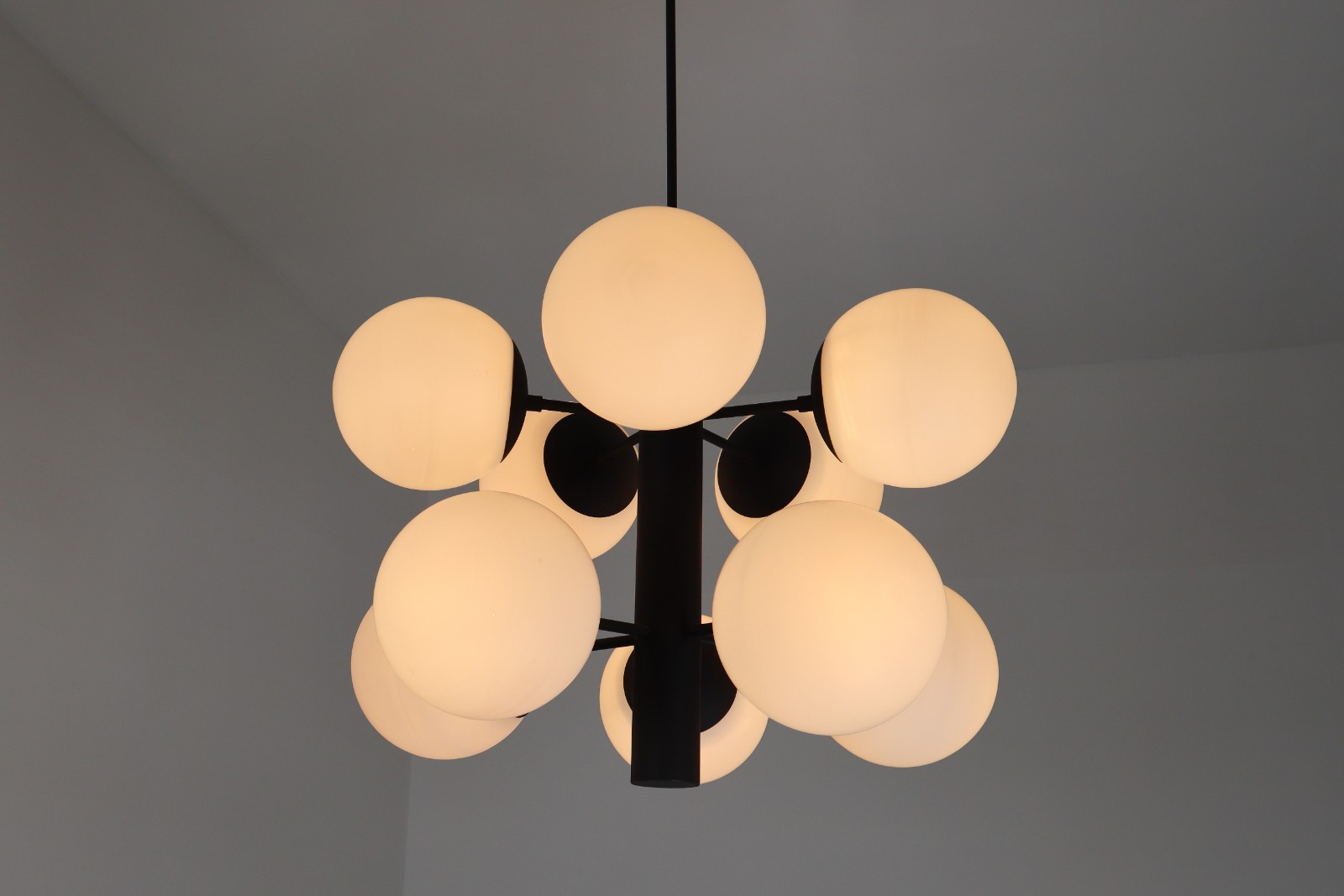 Midcentury Molecular Structure Chandeliers with Ten Handblown Opal Glass Globes Mid-20th century