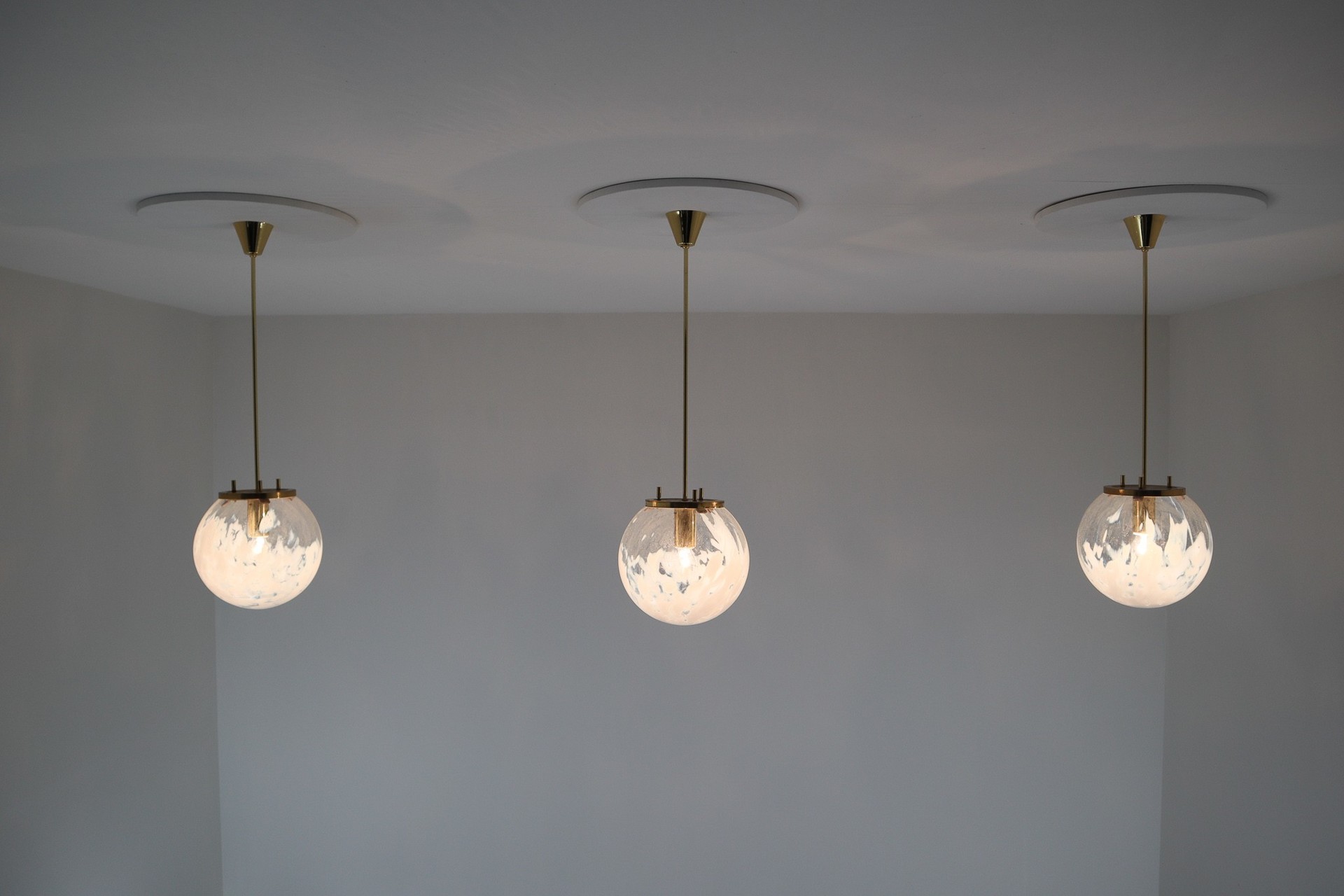 Art discount glass pendants