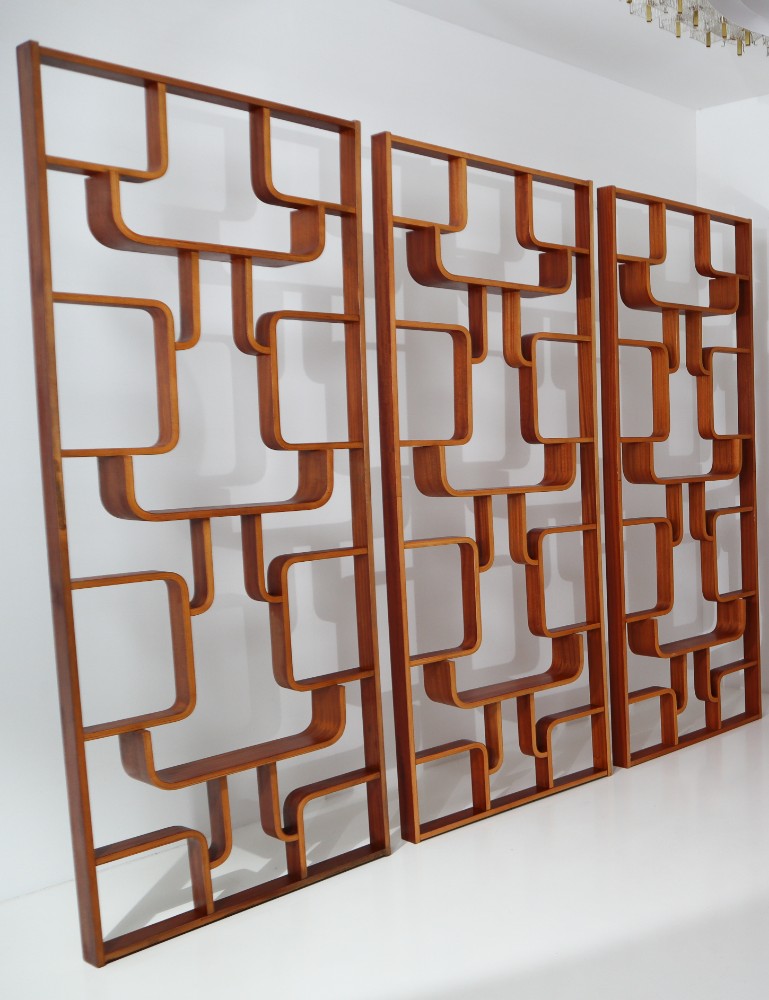 Midcentury Room Divider Shelves for Thonet in Bent-Wood, circa 1960s Mid-20th century