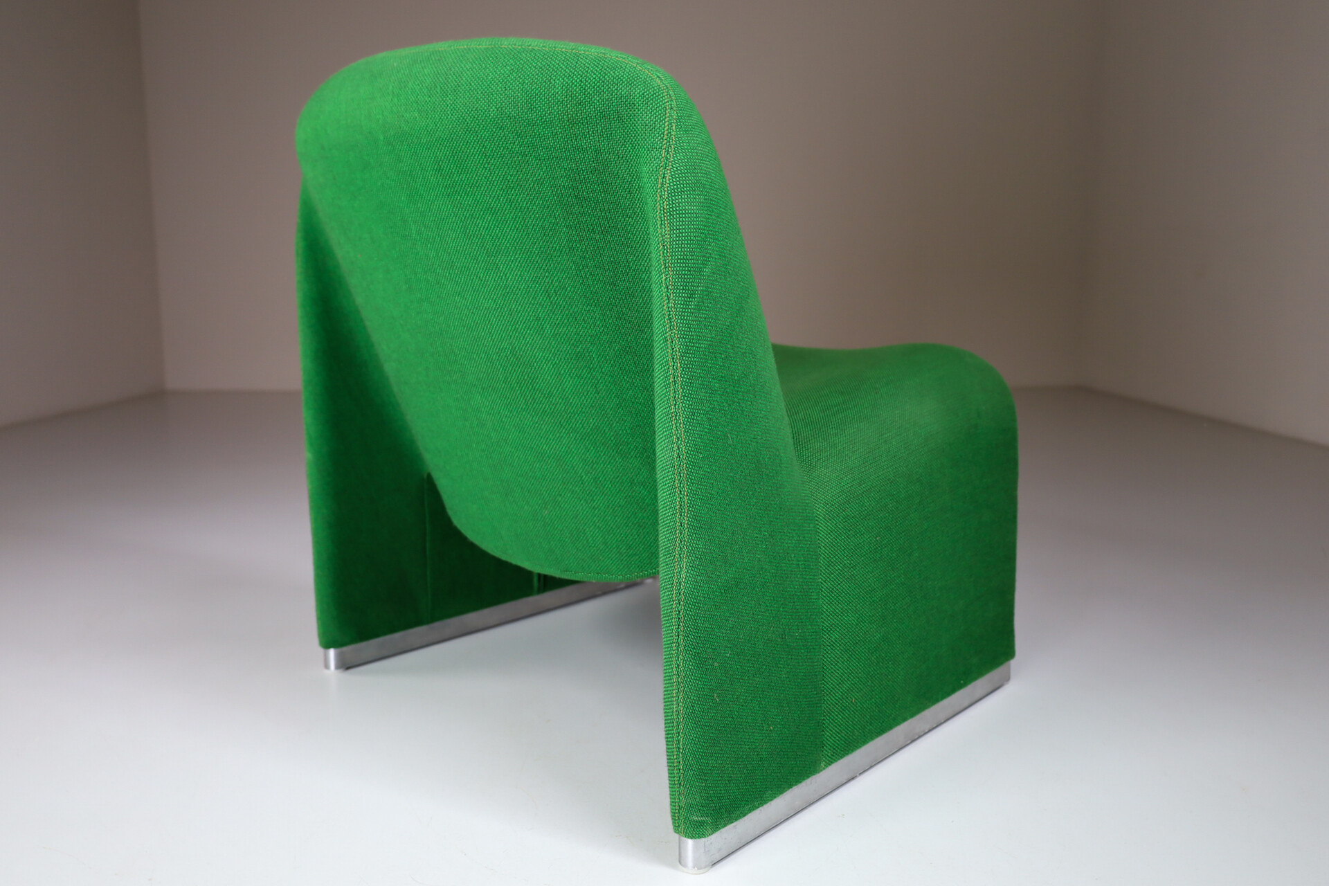Modern Alky Chairs by Giancarlo Pirettie for Artifort and Castelli, Italy, circa 1970 Late-20th century