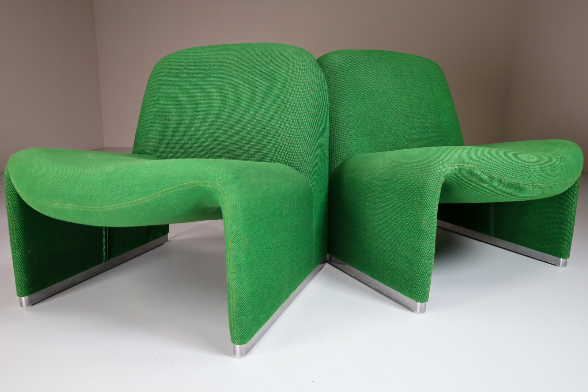 Modern Alky Chairs by Giancarlo Pirettie for Artifort and Castelli, Italy, circa 1970 Late-20th century