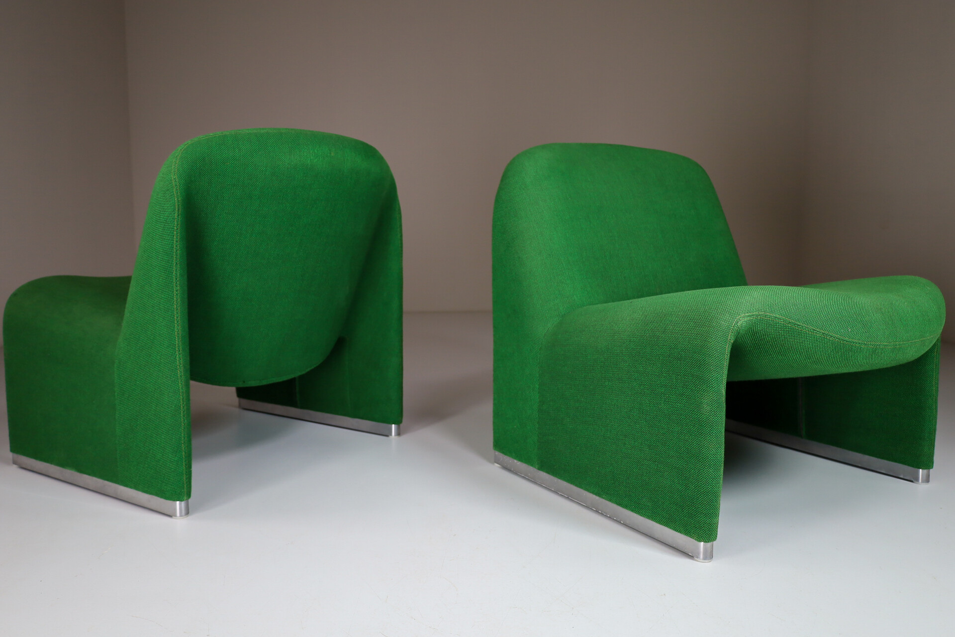 Modern Alky Chairs by Giancarlo Pirettie for Artifort and Castelli, Italy, circa 1970 Late-20th century