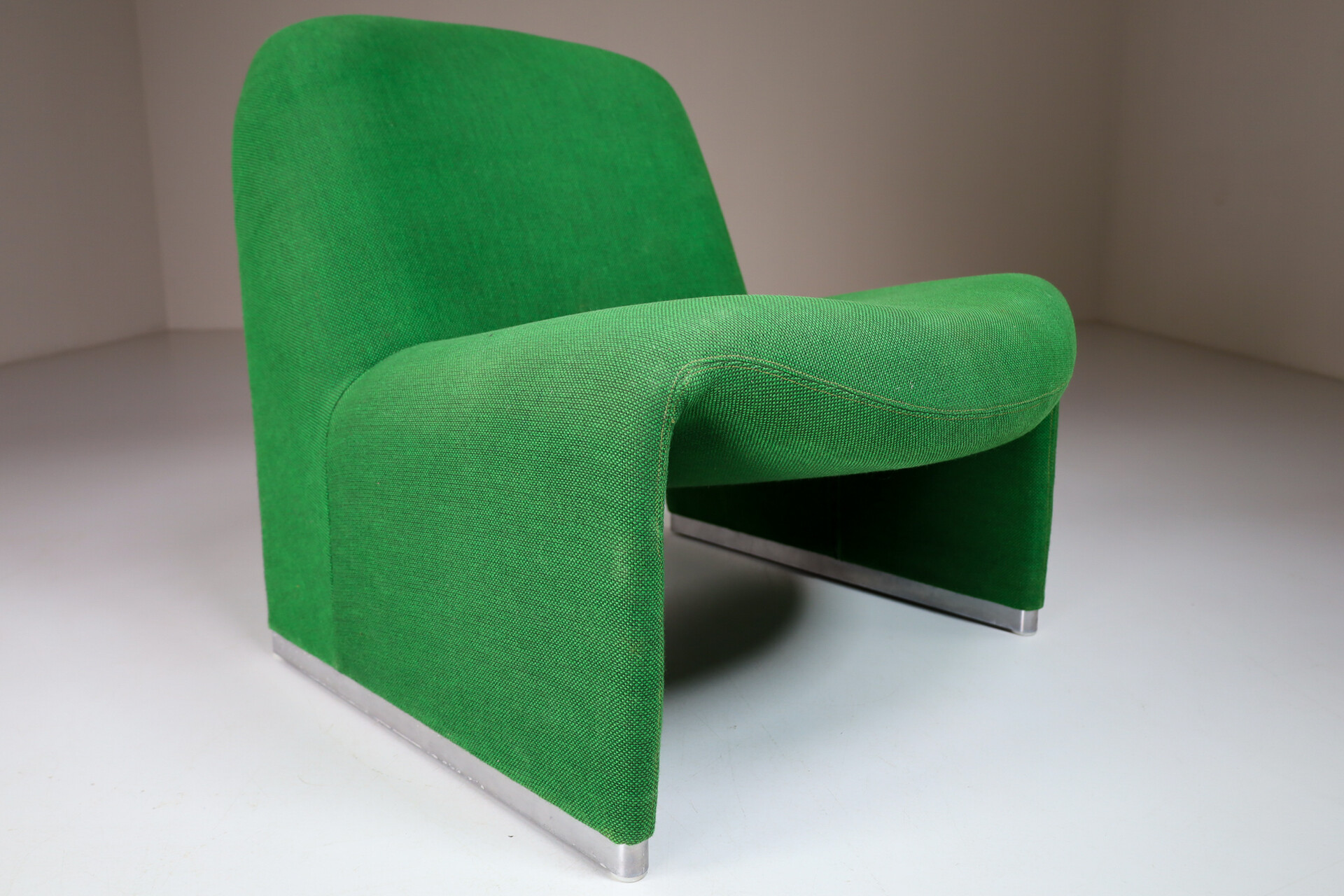 Modern Alky Chairs by Giancarlo Pirettie for Artifort and Castelli, Italy, circa 1970 Late-20th century
