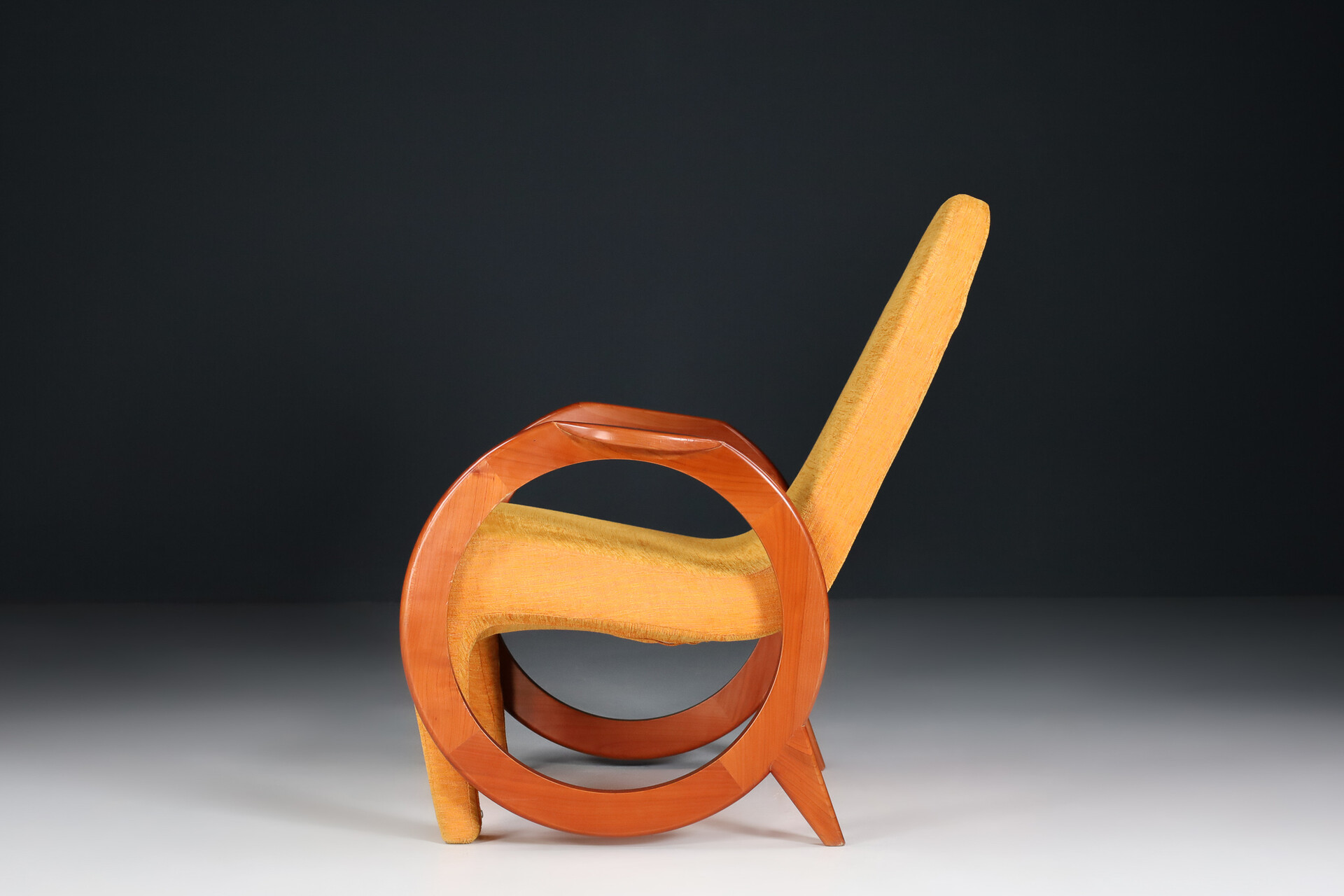 Modern Armchair in original Fabric, Italy 1970 Mid-20th century