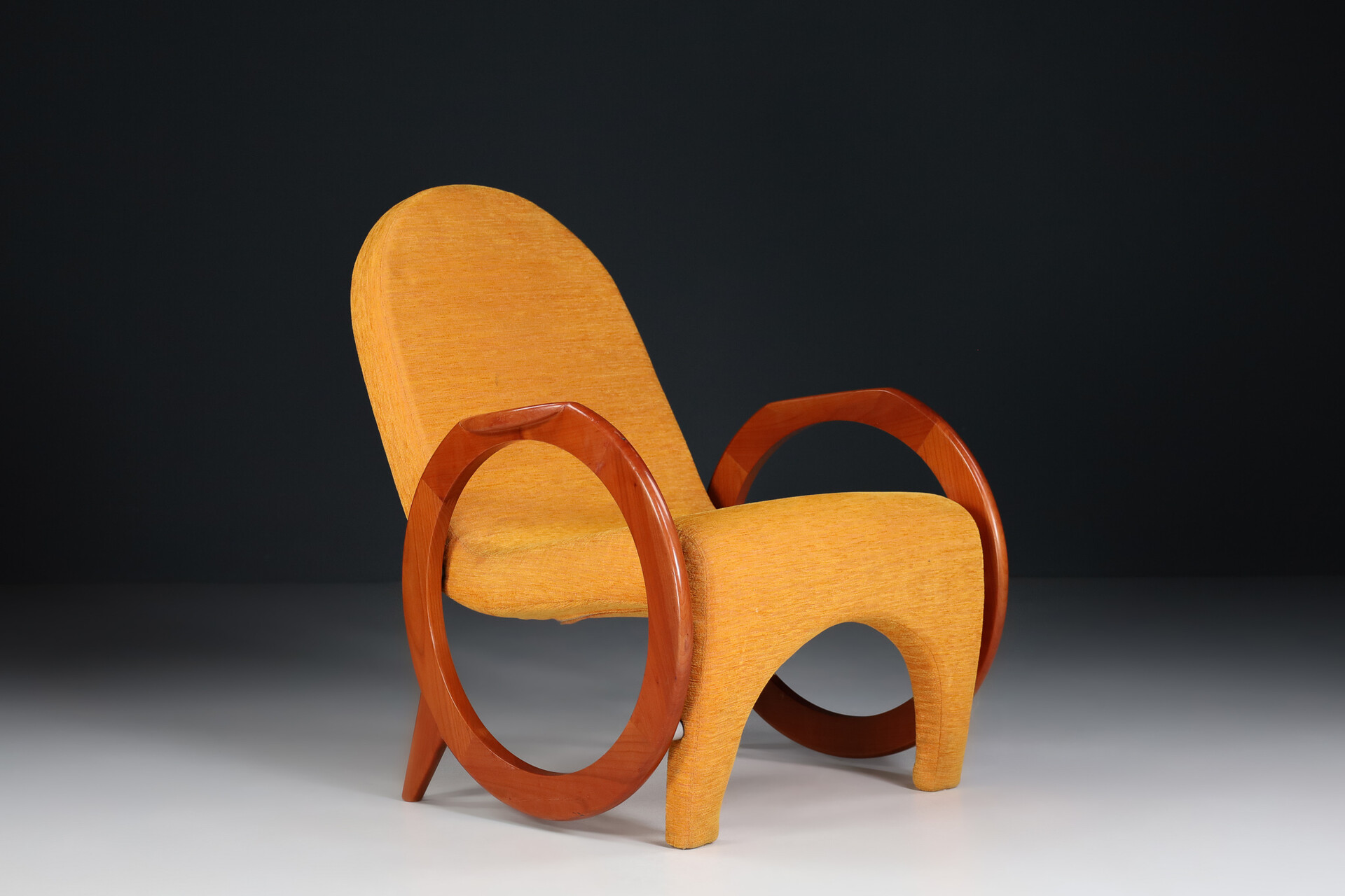 Modern Armchair in original Fabric, Italy 1970 Mid-20th century