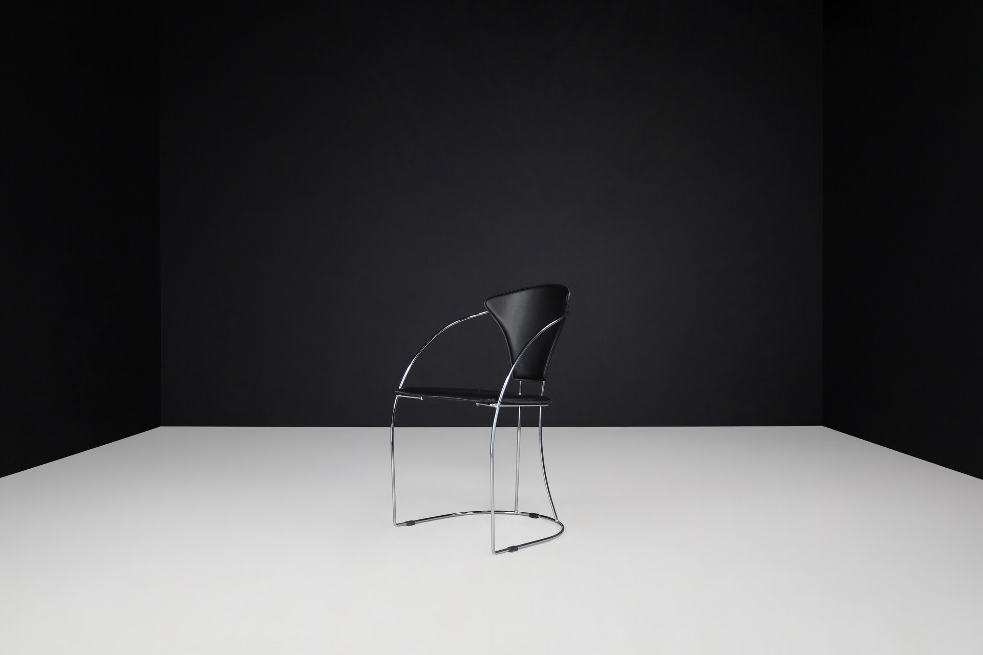 Modern Armchairs in black leather By Arrben, Italy 1980s Late-20th century