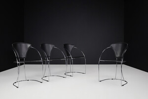 Modern Armchairs in black leather By Arrben, Italy 1980s Late-20th century