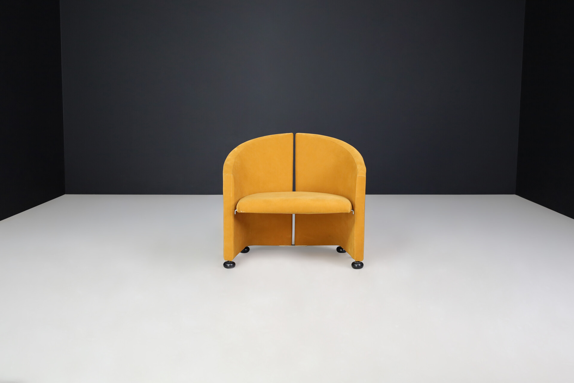 Modern Armchairs in original fabric by Saporiti , Italy 1970s Late-20th century