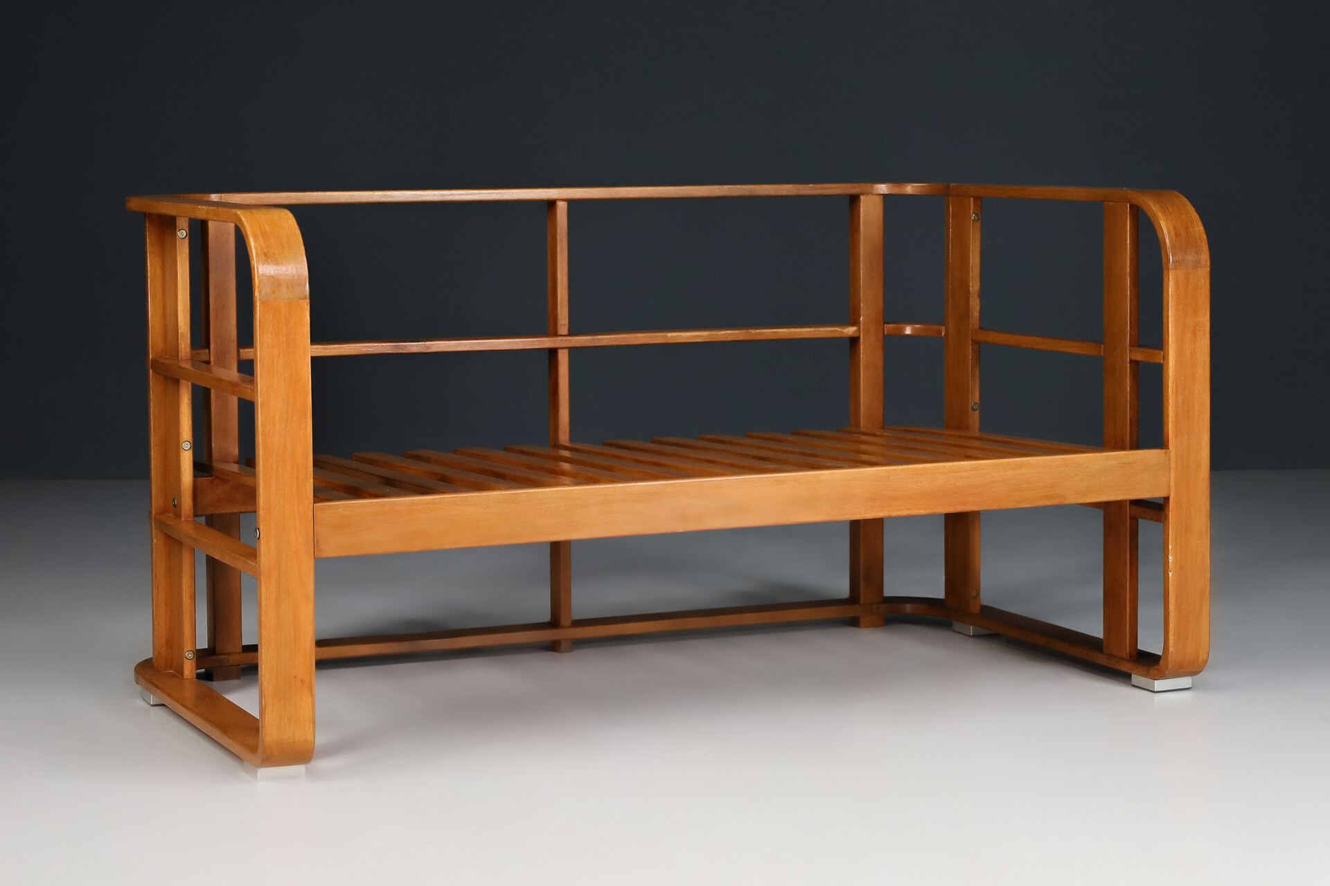 Modern Bentwood lounge sofa Italy 1980s Late-20th century