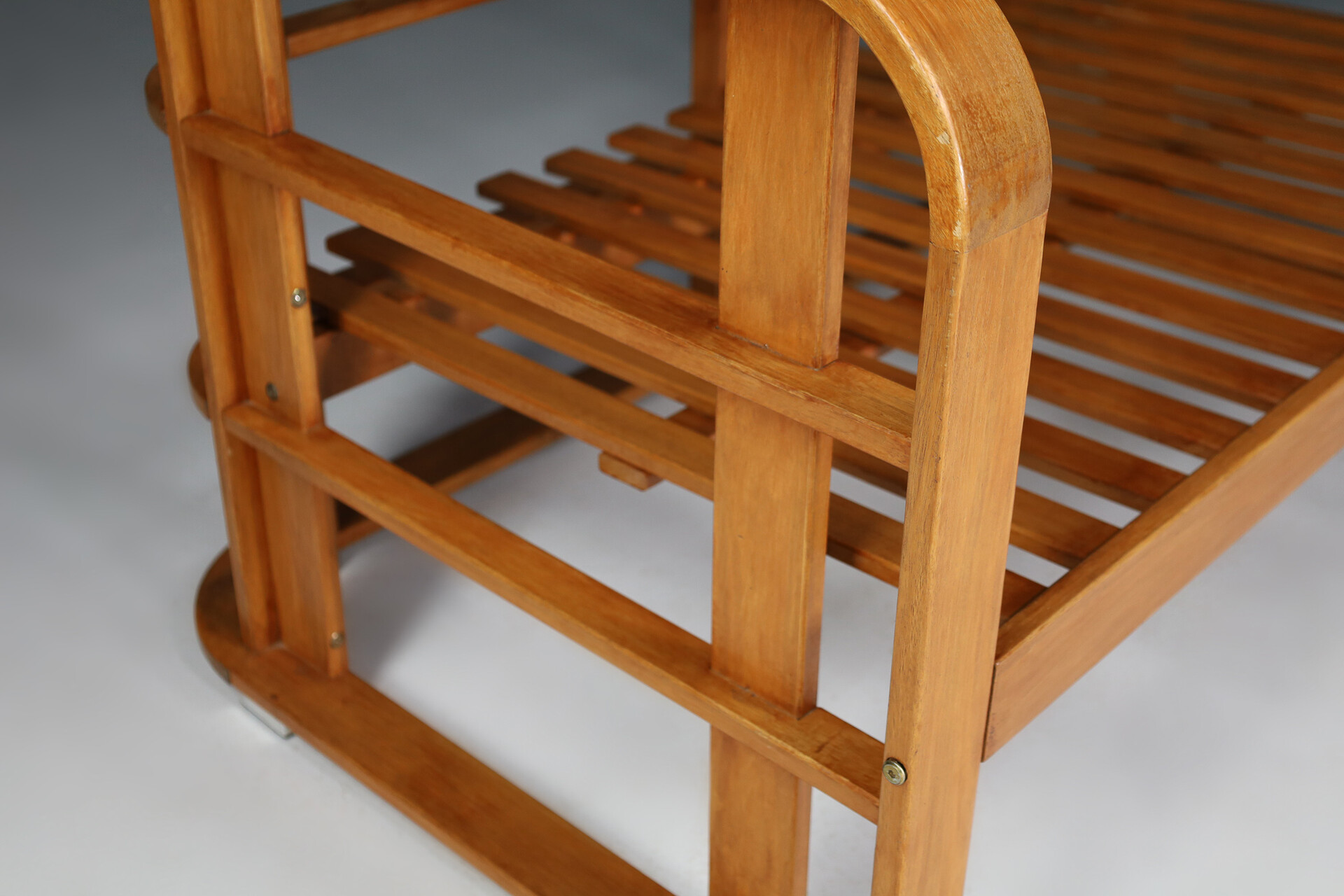 Modern Bentwood lounge sofa Italy 1980s Late-20th century